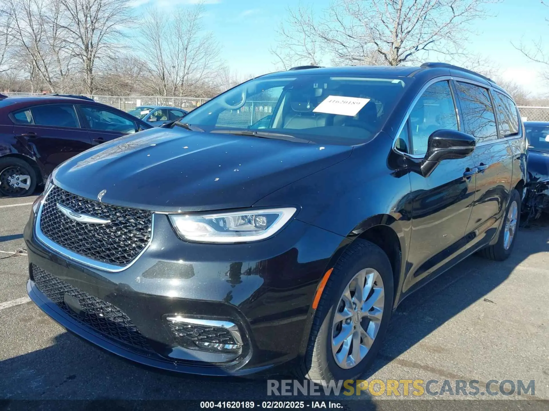 2 Photograph of a damaged car 2C4RC3BG7NR227967 CHRYSLER PACIFICA 2022