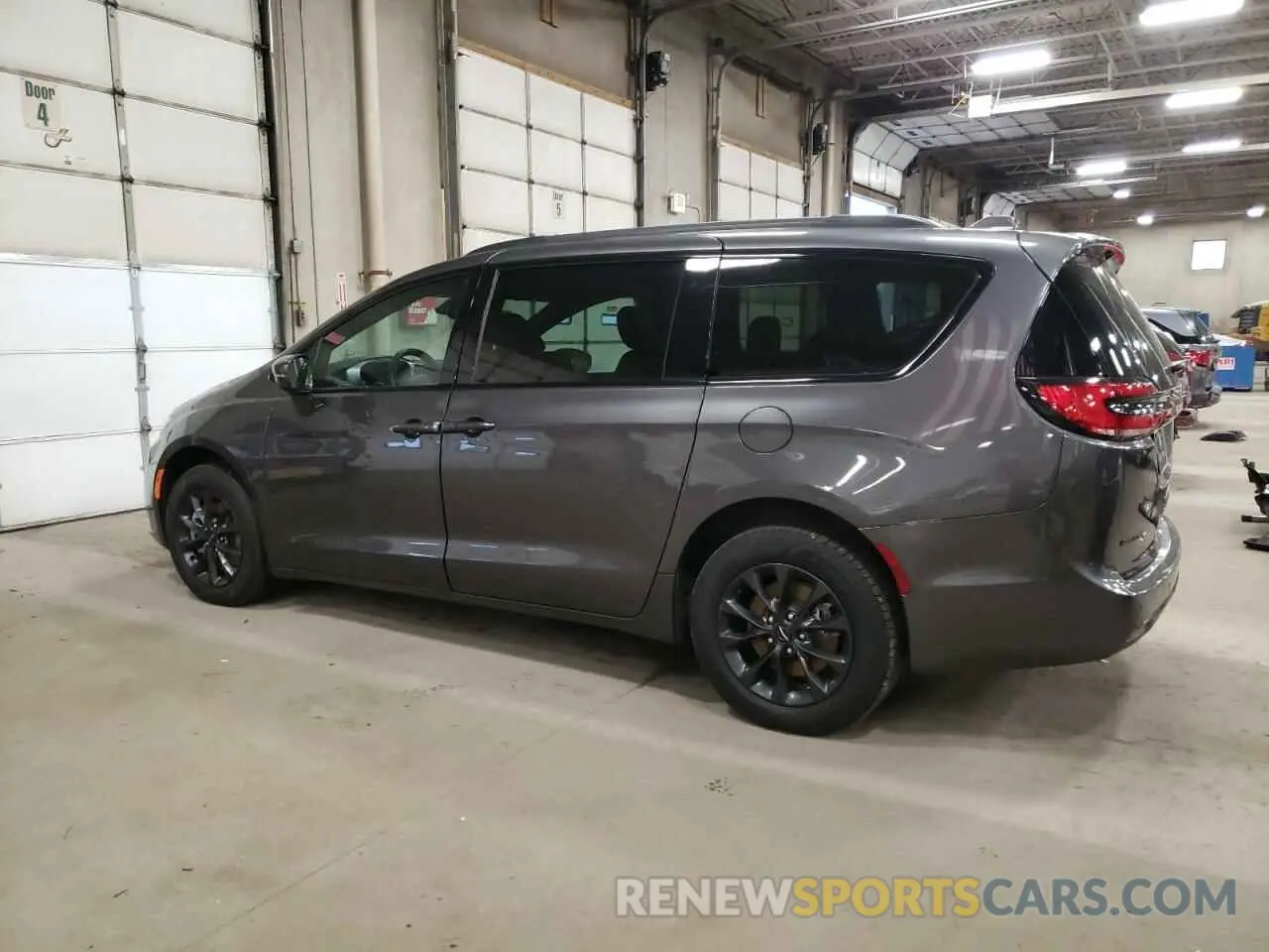 2 Photograph of a damaged car 2C4RC3BG8NR135203 CHRYSLER PACIFICA 2022