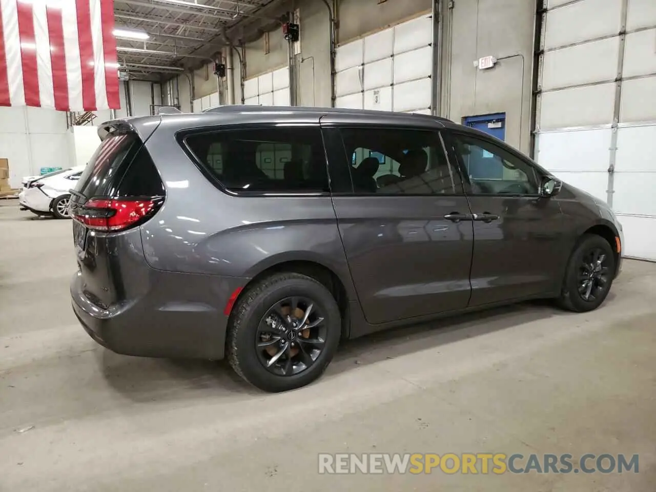3 Photograph of a damaged car 2C4RC3BG8NR135203 CHRYSLER PACIFICA 2022