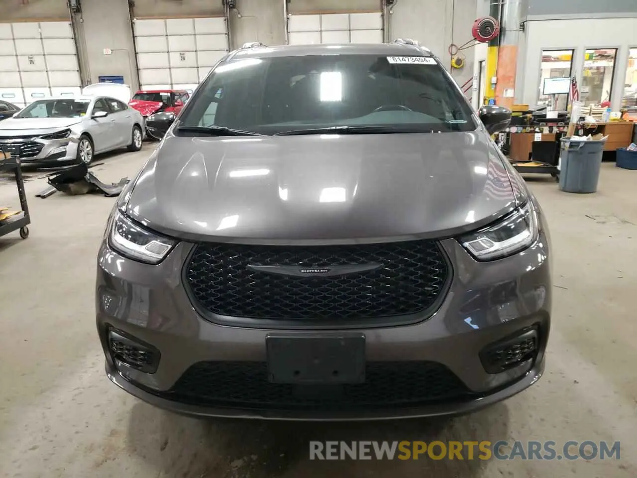 5 Photograph of a damaged car 2C4RC3BG8NR135203 CHRYSLER PACIFICA 2022