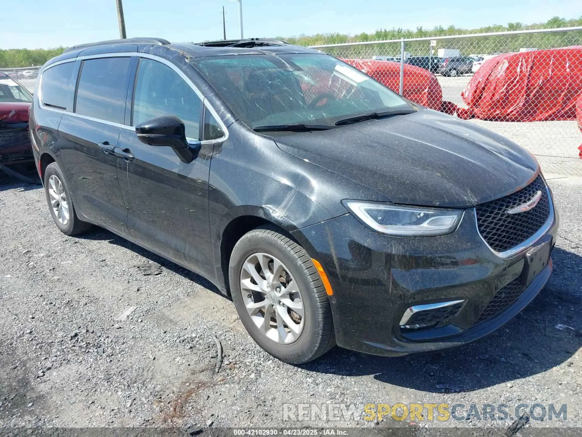 1 Photograph of a damaged car 2C4RC3BG8NR228030 CHRYSLER PACIFICA 2022