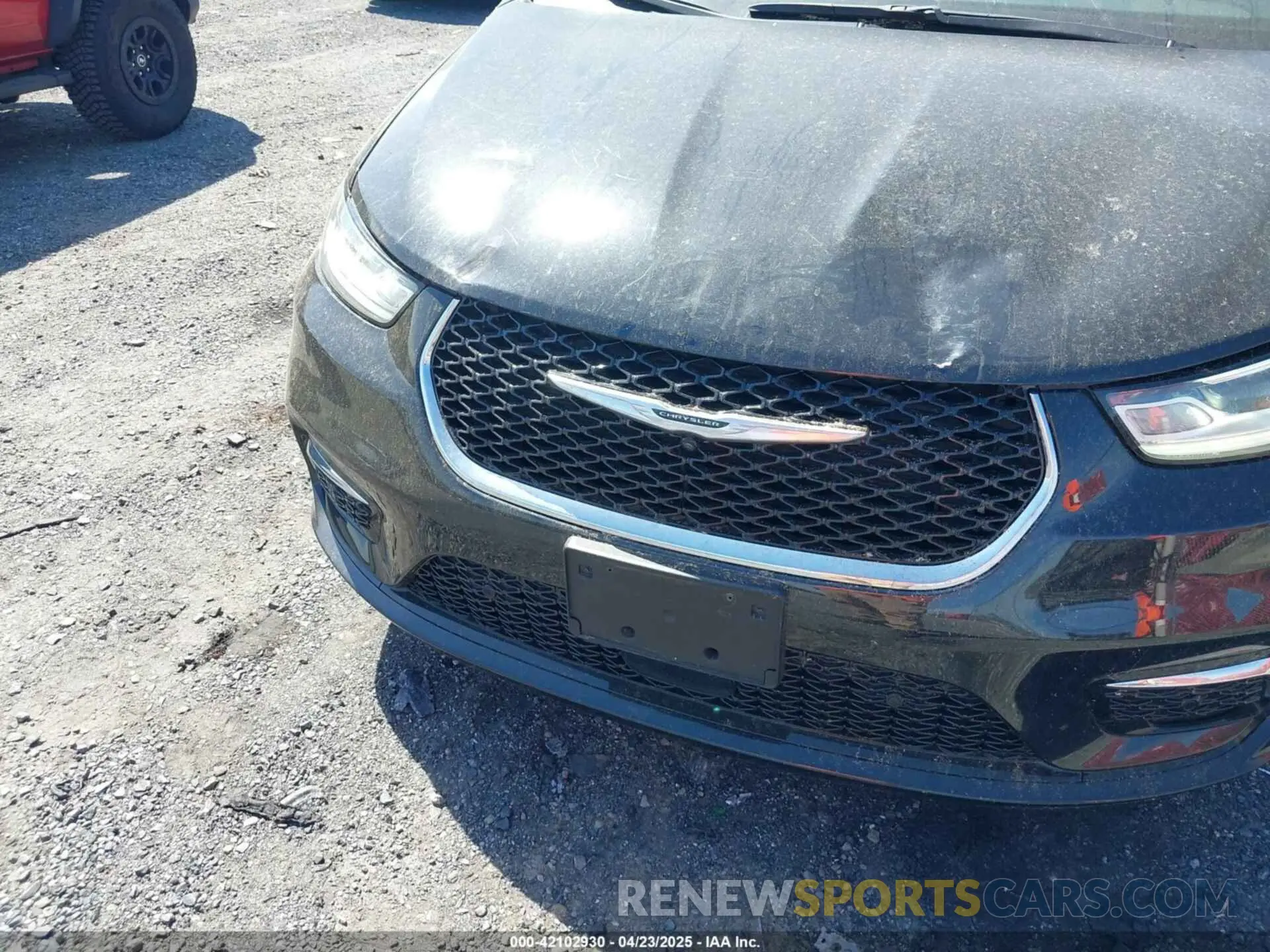 6 Photograph of a damaged car 2C4RC3BG8NR228030 CHRYSLER PACIFICA 2022