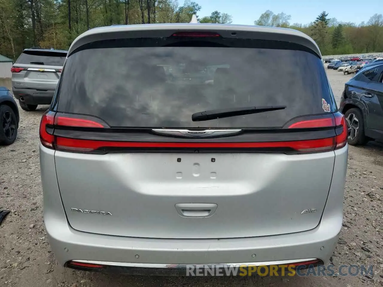 6 Photograph of a damaged car 2C4RC3BG9NR161471 CHRYSLER PACIFICA 2022
