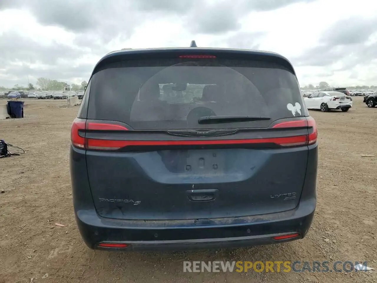 6 Photograph of a damaged car 2C4RC3GG4NR102207 CHRYSLER PACIFICA 2022