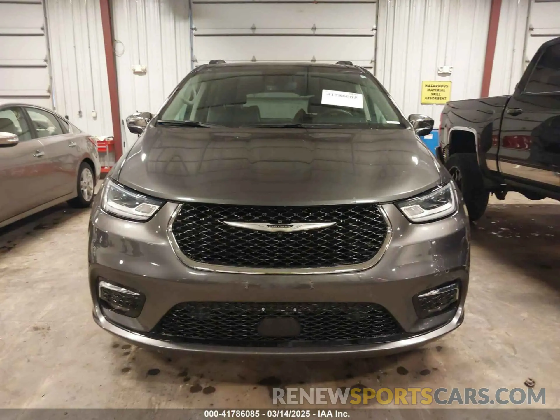 13 Photograph of a damaged car 2C4RC3GG7NR222826 CHRYSLER PACIFICA 2022