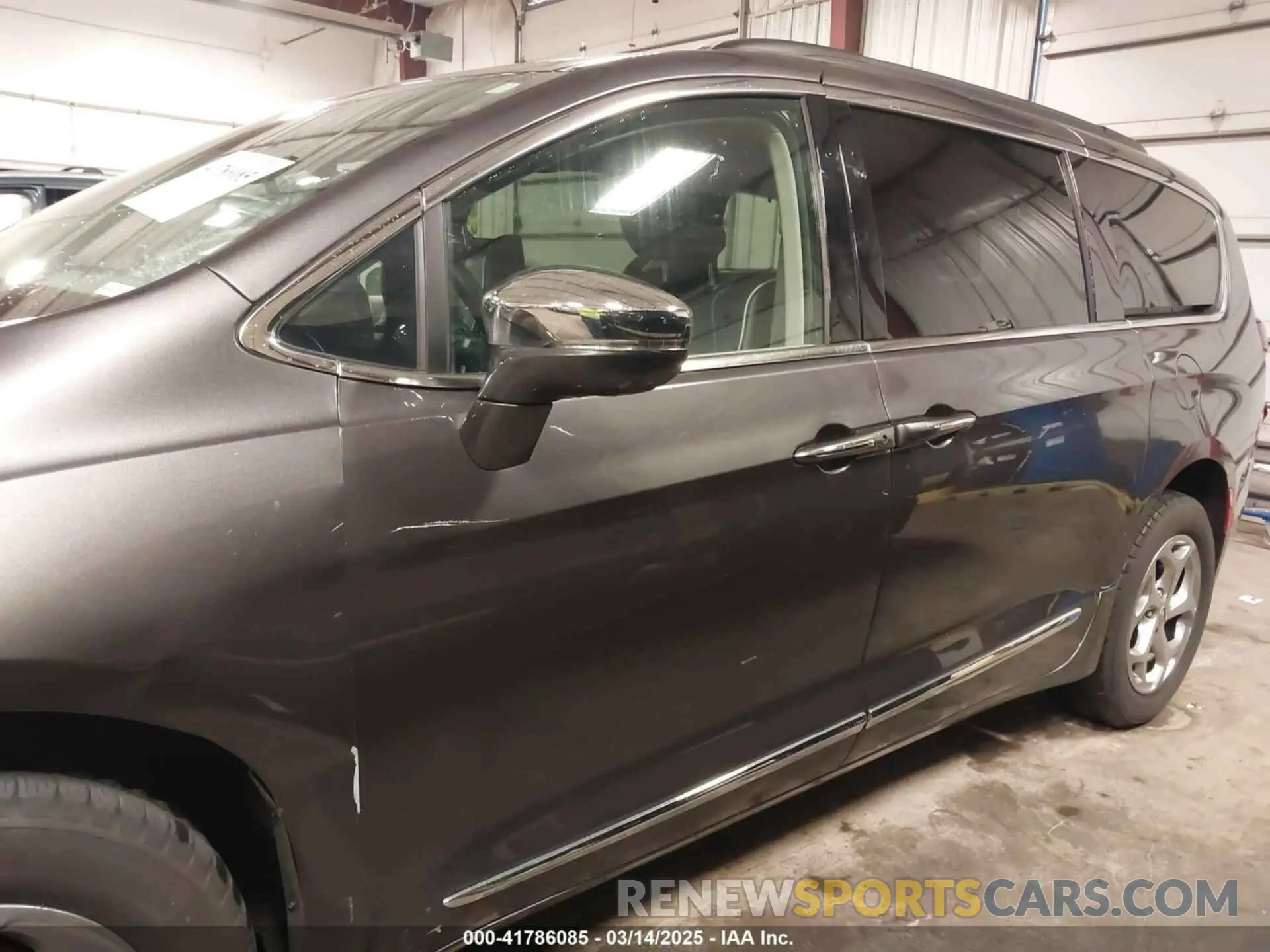 15 Photograph of a damaged car 2C4RC3GG7NR222826 CHRYSLER PACIFICA 2022