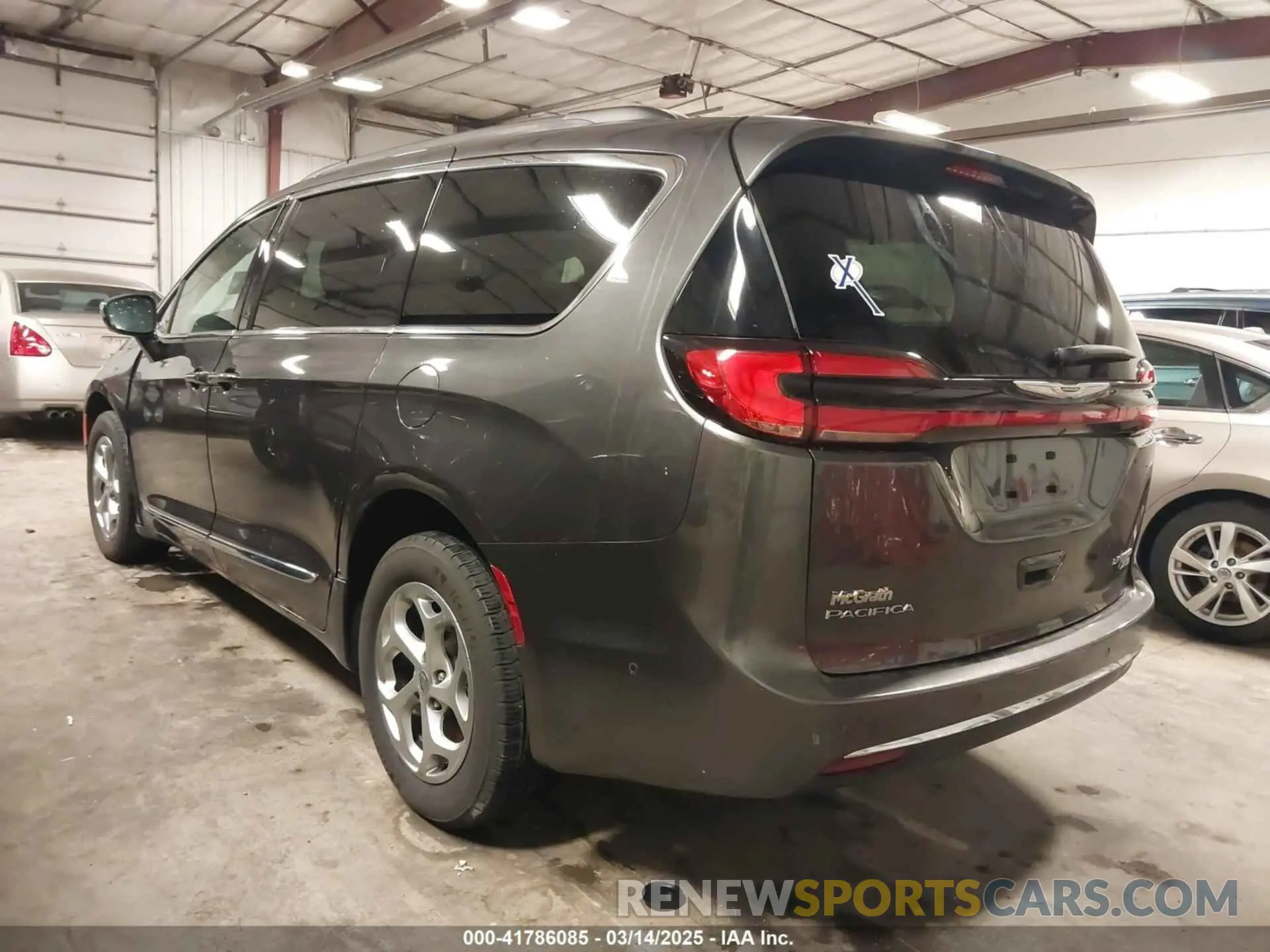 3 Photograph of a damaged car 2C4RC3GG7NR222826 CHRYSLER PACIFICA 2022