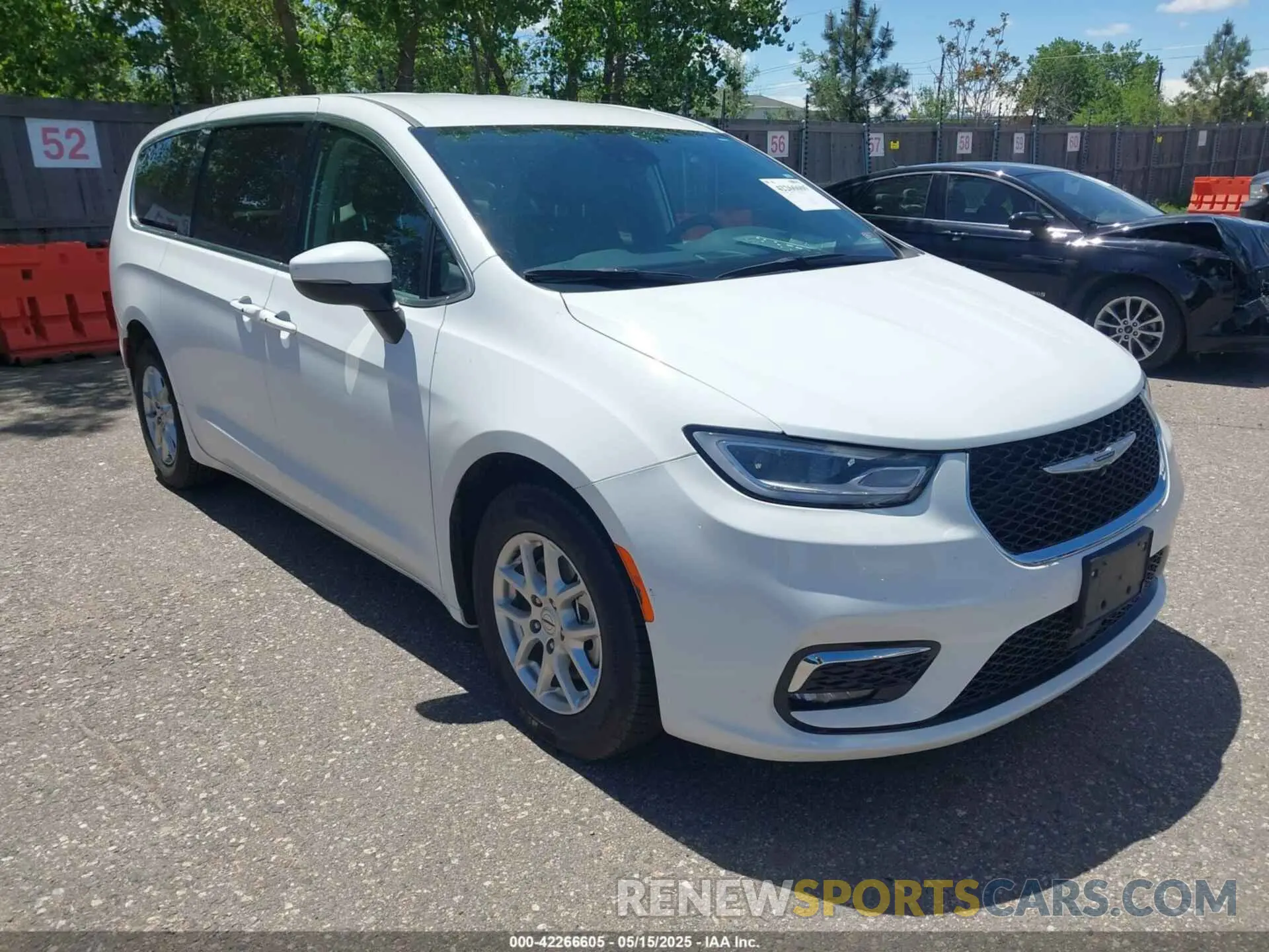 1 Photograph of a damaged car 2C4RC1BG0PR536493 CHRYSLER PACIFICA 2023
