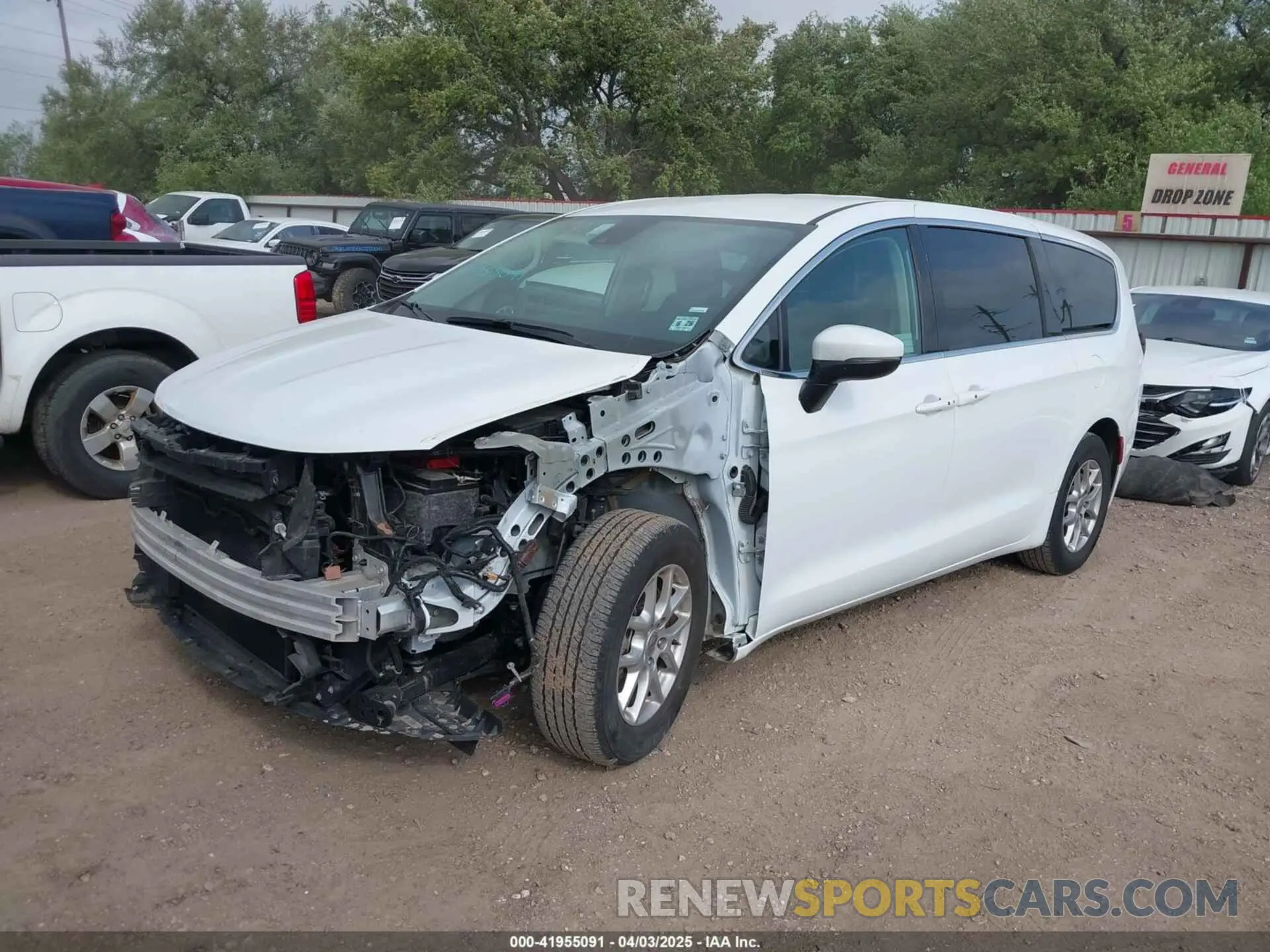 2 Photograph of a damaged car 2C4RC1BG0PR578095 CHRYSLER PACIFICA 2023