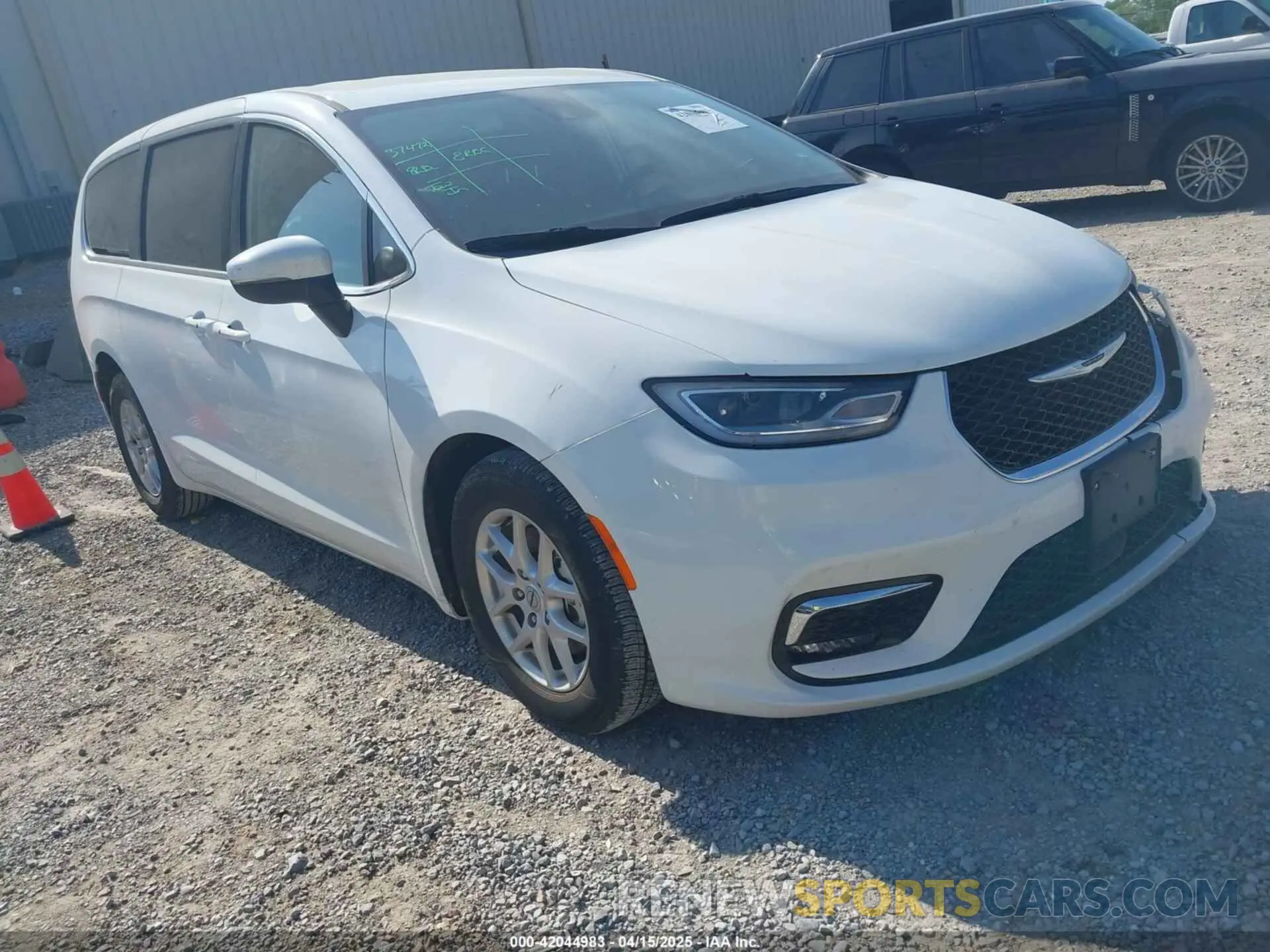 1 Photograph of a damaged car 2C4RC1BG0PR616151 CHRYSLER PACIFICA 2023