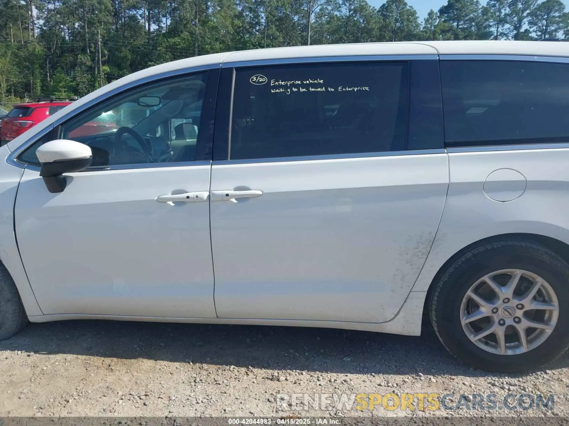 14 Photograph of a damaged car 2C4RC1BG0PR616151 CHRYSLER PACIFICA 2023