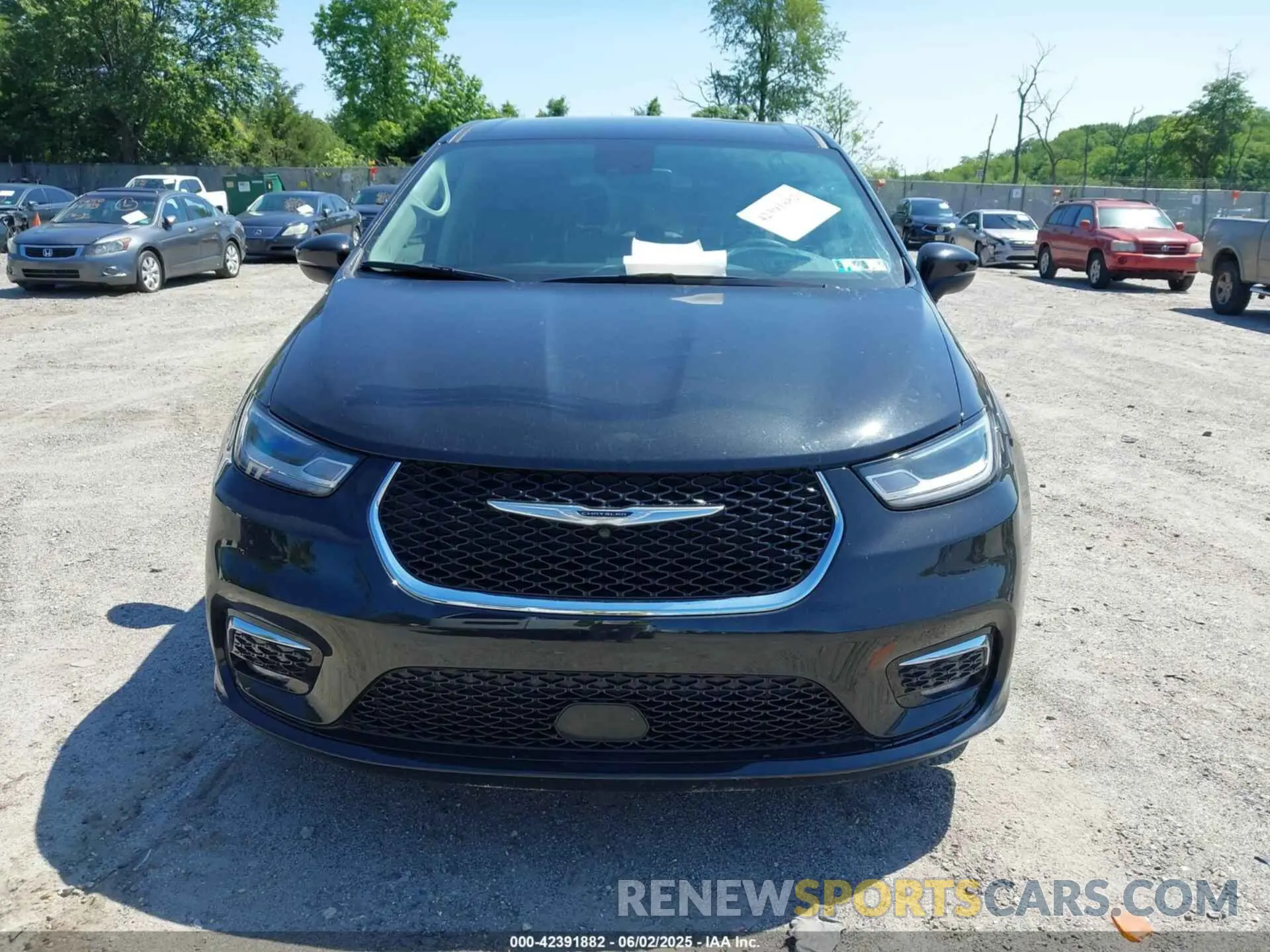 11 Photograph of a damaged car 2C4RC1BG1PR509366 CHRYSLER PACIFICA 2023