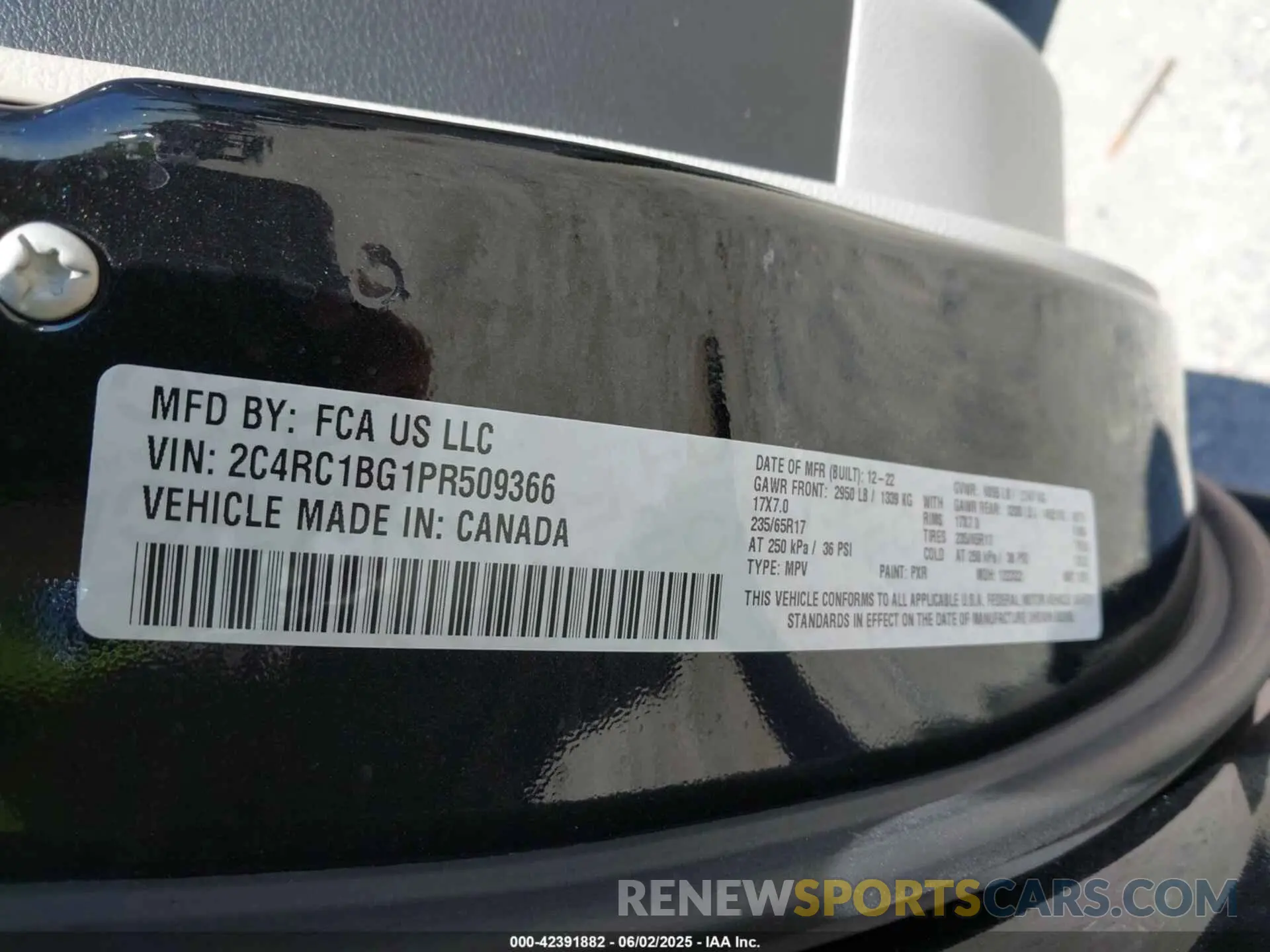 9 Photograph of a damaged car 2C4RC1BG1PR509366 CHRYSLER PACIFICA 2023