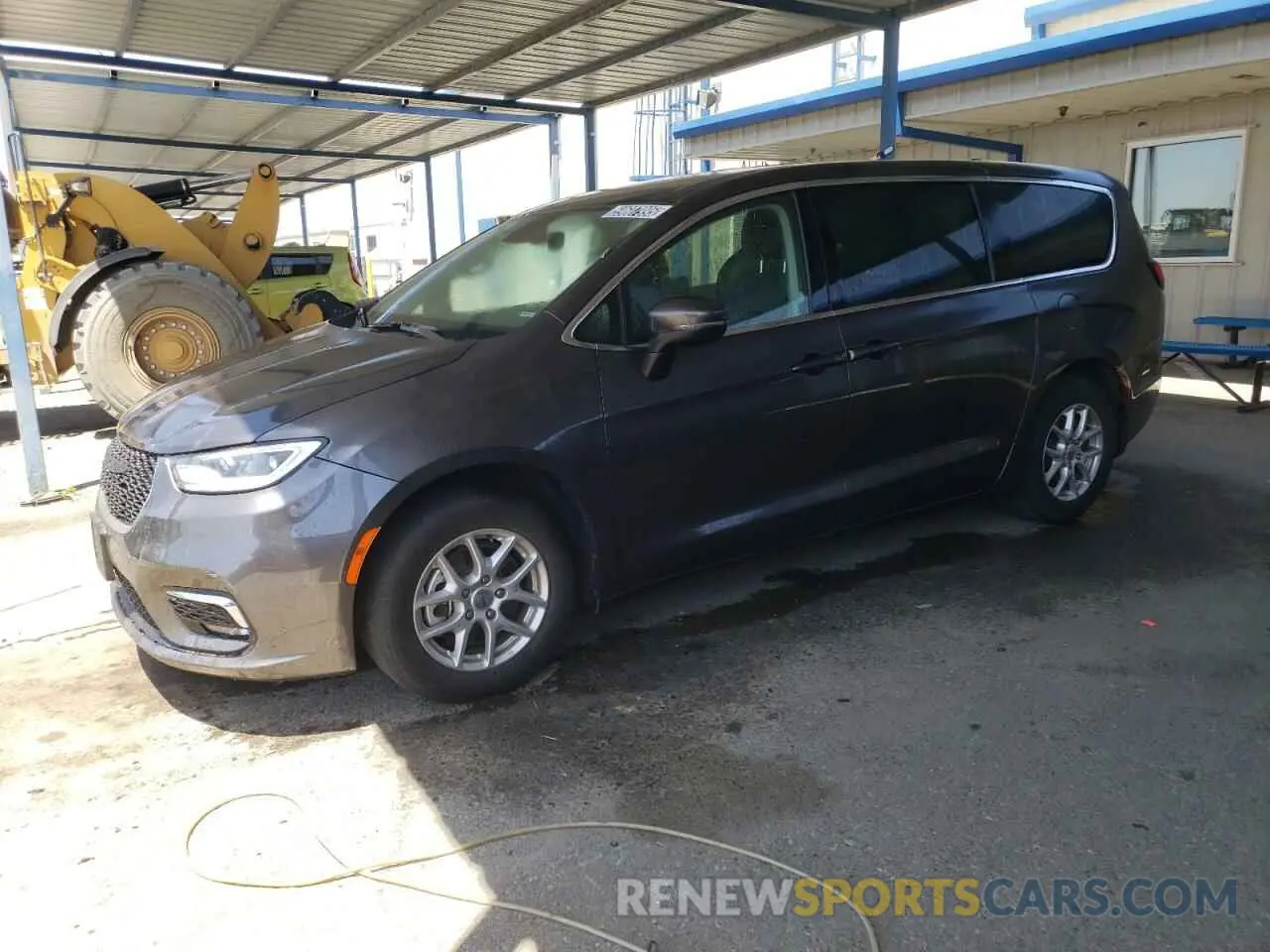 1 Photograph of a damaged car 2C4RC1BG1PR529200 CHRYSLER PACIFICA 2023