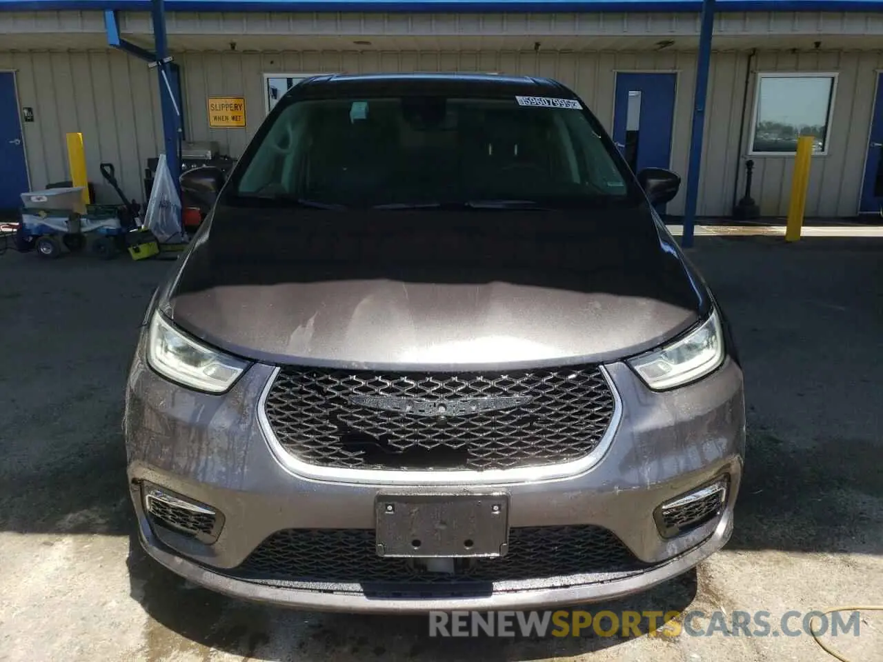 5 Photograph of a damaged car 2C4RC1BG1PR529200 CHRYSLER PACIFICA 2023