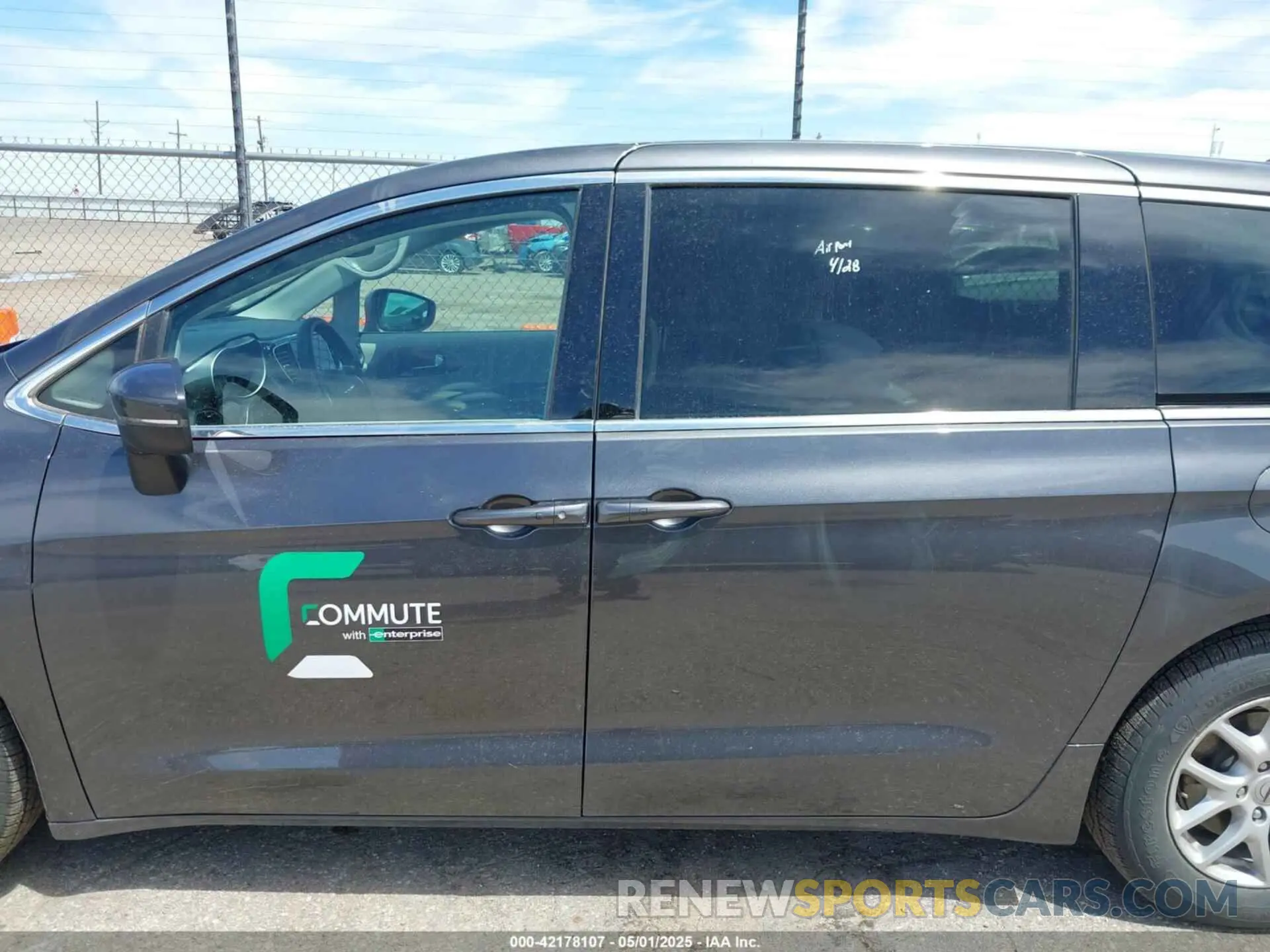 14 Photograph of a damaged car 2C4RC1BG1PR536602 CHRYSLER PACIFICA 2023