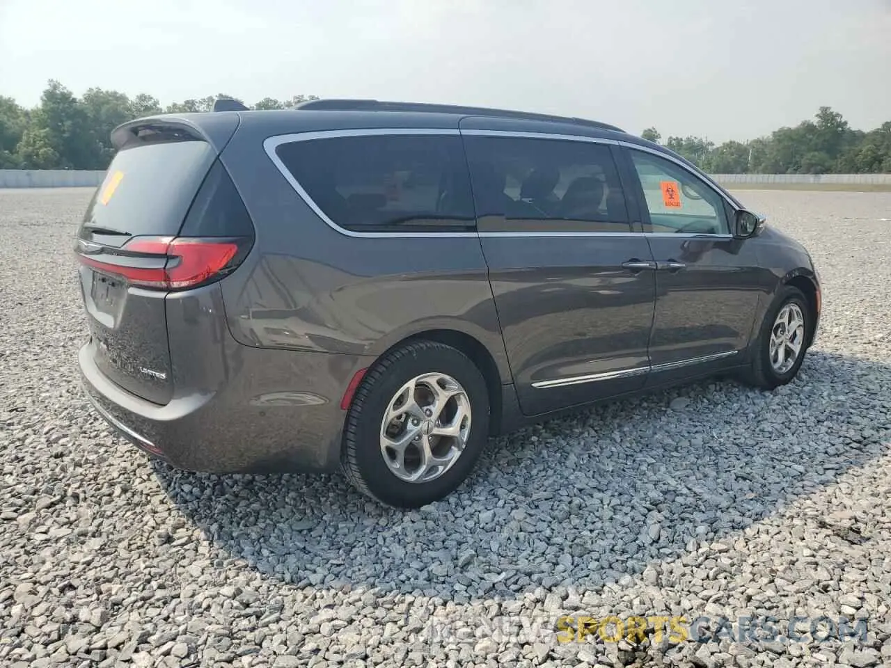 3 Photograph of a damaged car 2C4RC1BG1PR577425 CHRYSLER PACIFICA 2023