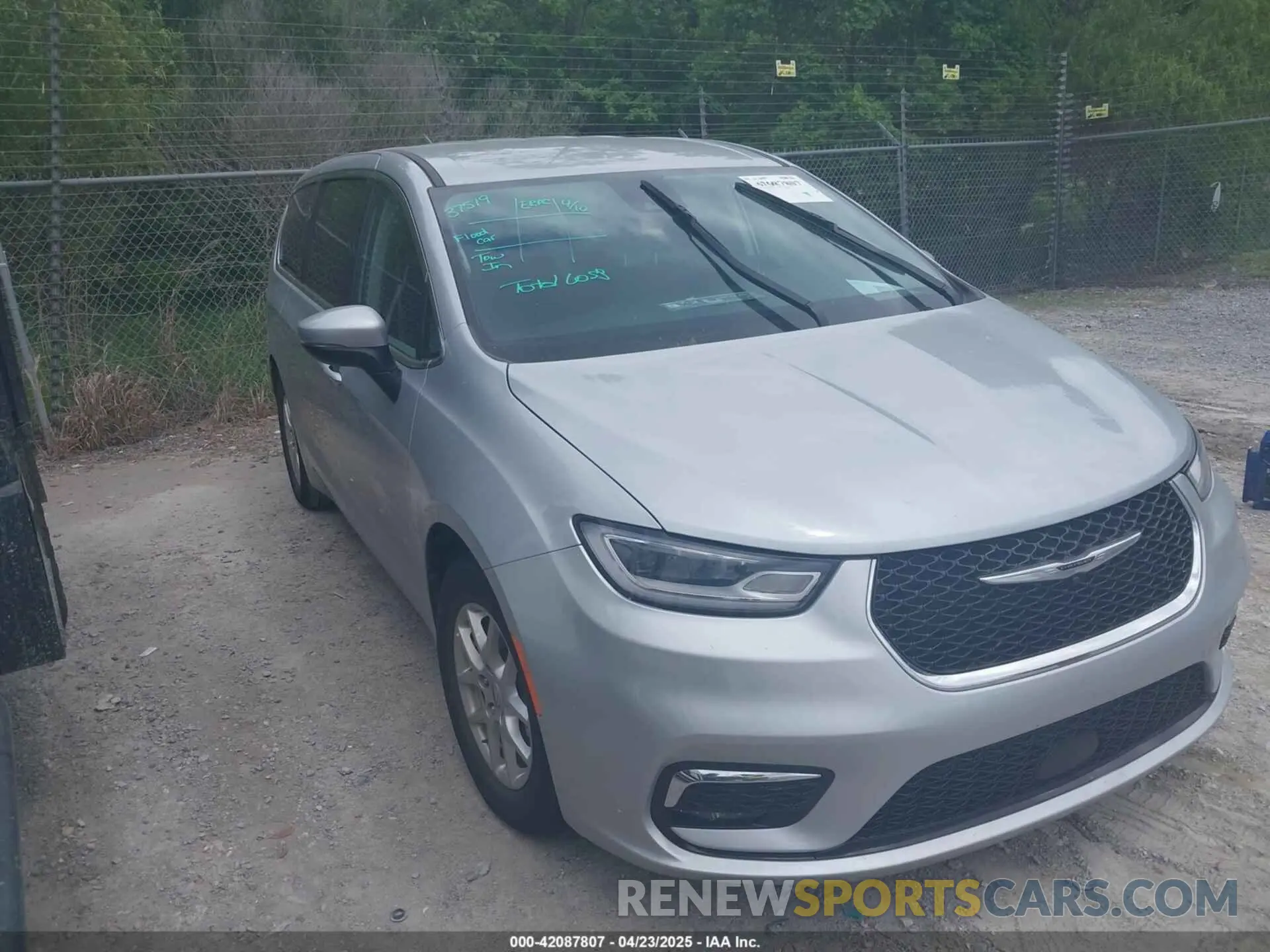 1 Photograph of a damaged car 2C4RC1BG1PR620094 CHRYSLER PACIFICA 2023