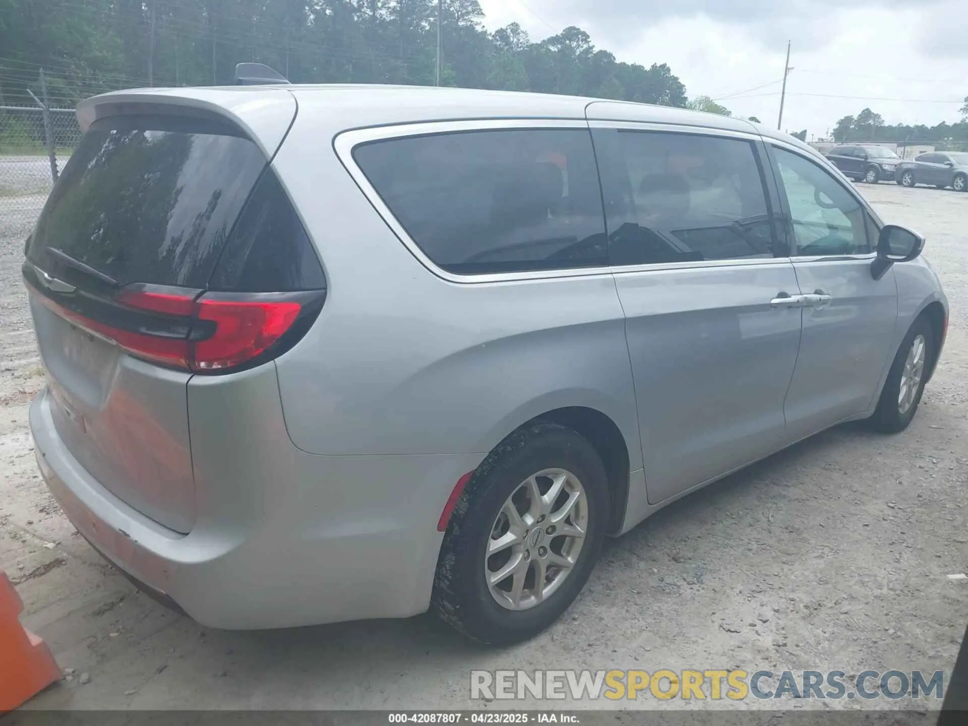 4 Photograph of a damaged car 2C4RC1BG1PR620094 CHRYSLER PACIFICA 2023