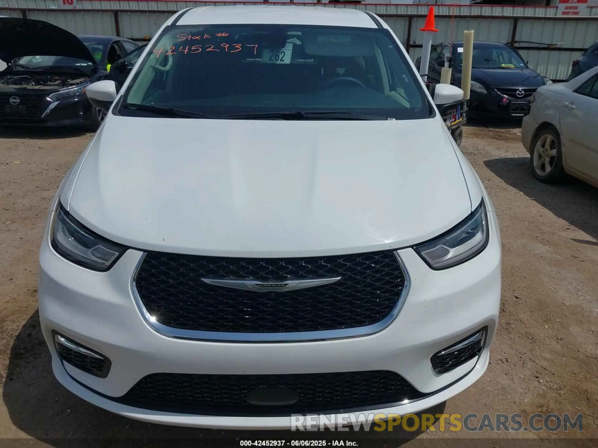 12 Photograph of a damaged car 2C4RC1BG1PR620662 CHRYSLER PACIFICA 2023