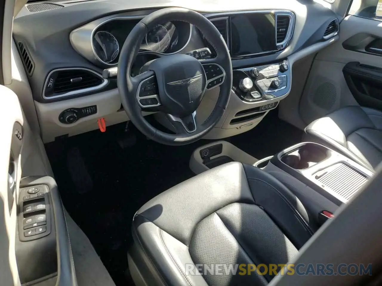 8 Photograph of a damaged car 2C4RC1BG1PR624713 CHRYSLER PACIFICA 2023