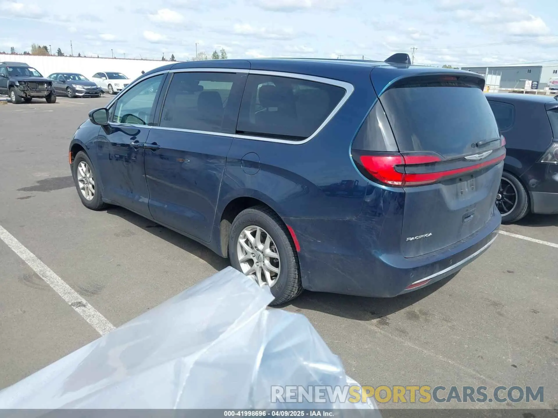 3 Photograph of a damaged car 2C4RC1BG1PR631967 CHRYSLER PACIFICA 2023