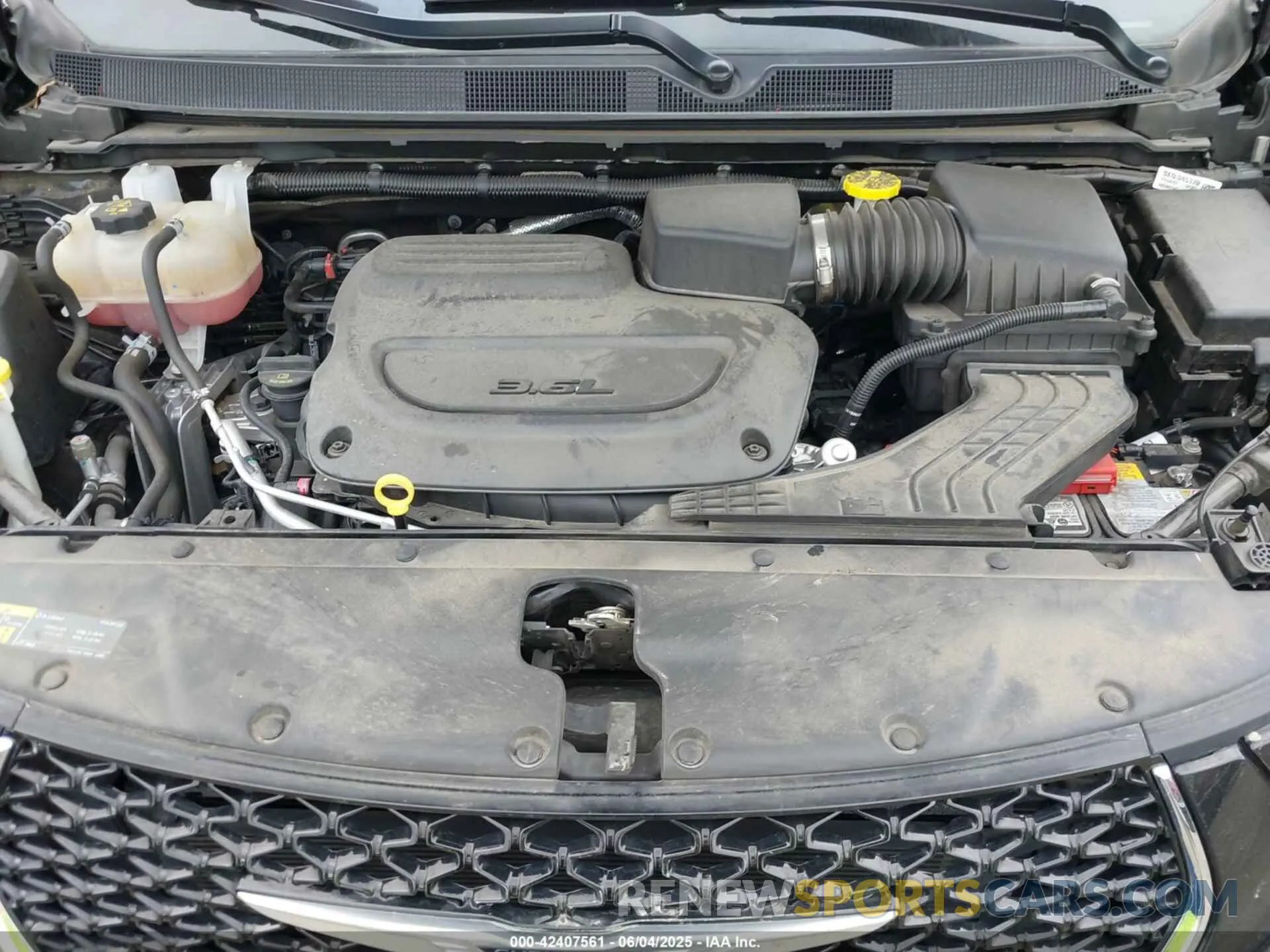 10 Photograph of a damaged car 2C4RC1BG2PR534793 CHRYSLER PACIFICA 2023