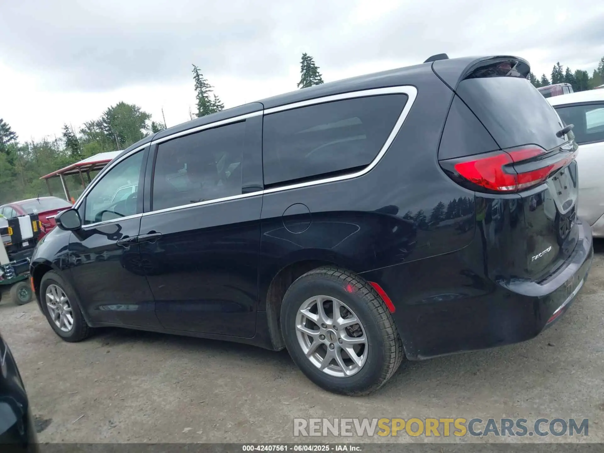 14 Photograph of a damaged car 2C4RC1BG2PR534793 CHRYSLER PACIFICA 2023