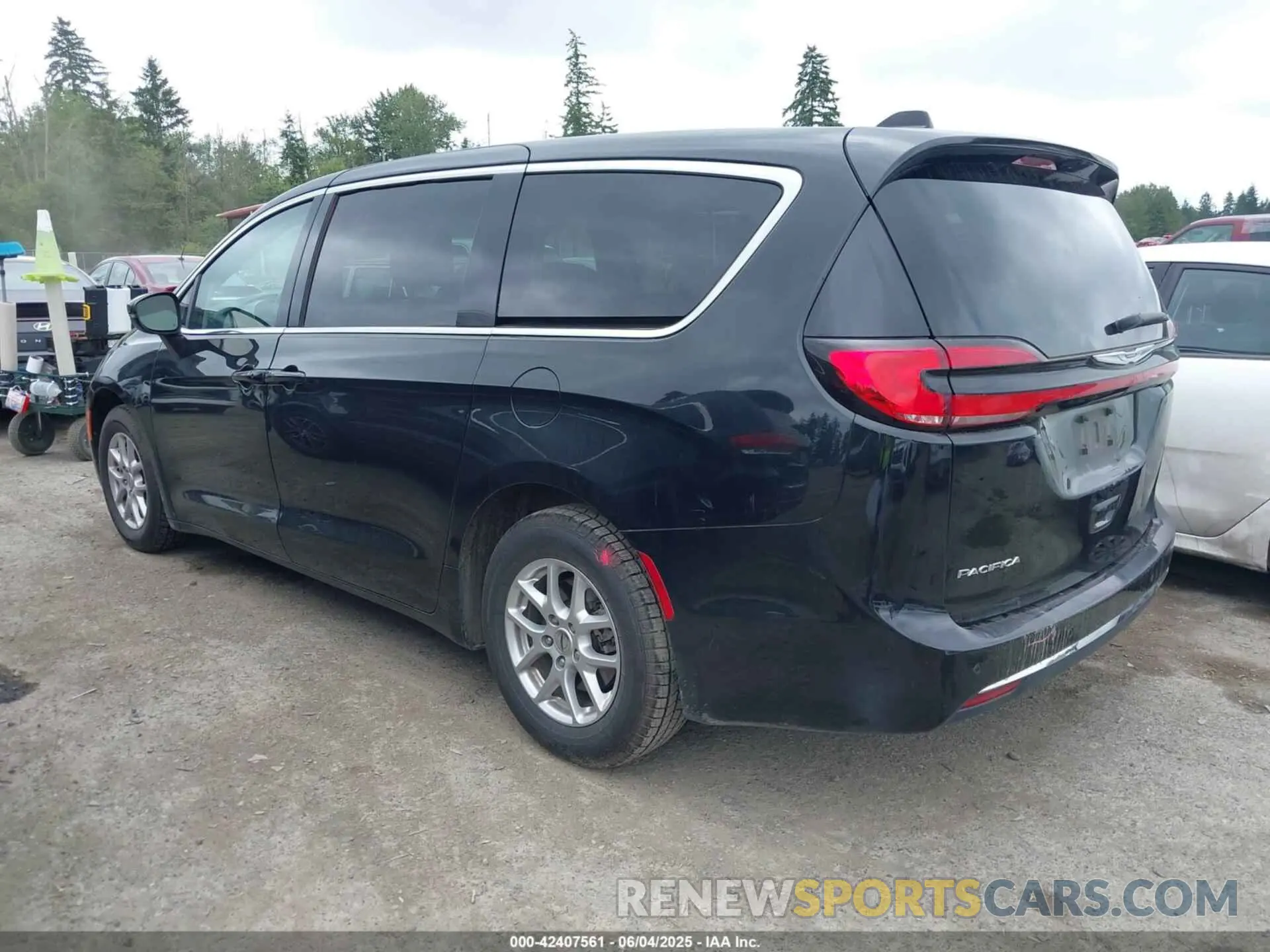 3 Photograph of a damaged car 2C4RC1BG2PR534793 CHRYSLER PACIFICA 2023