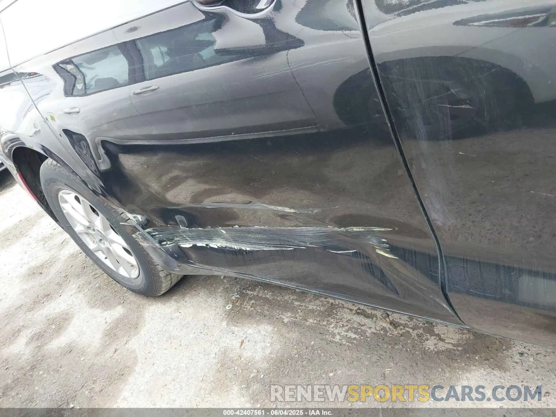 6 Photograph of a damaged car 2C4RC1BG2PR534793 CHRYSLER PACIFICA 2023