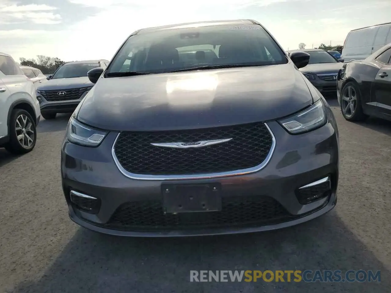 5 Photograph of a damaged car 2C4RC1BG2PR601120 CHRYSLER PACIFICA 2023