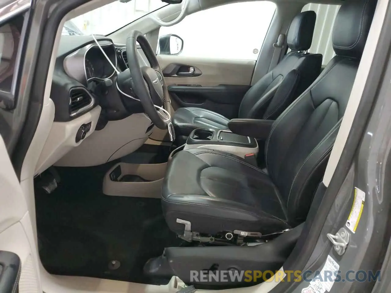 7 Photograph of a damaged car 2C4RC1BG2PR601229 CHRYSLER PACIFICA 2023