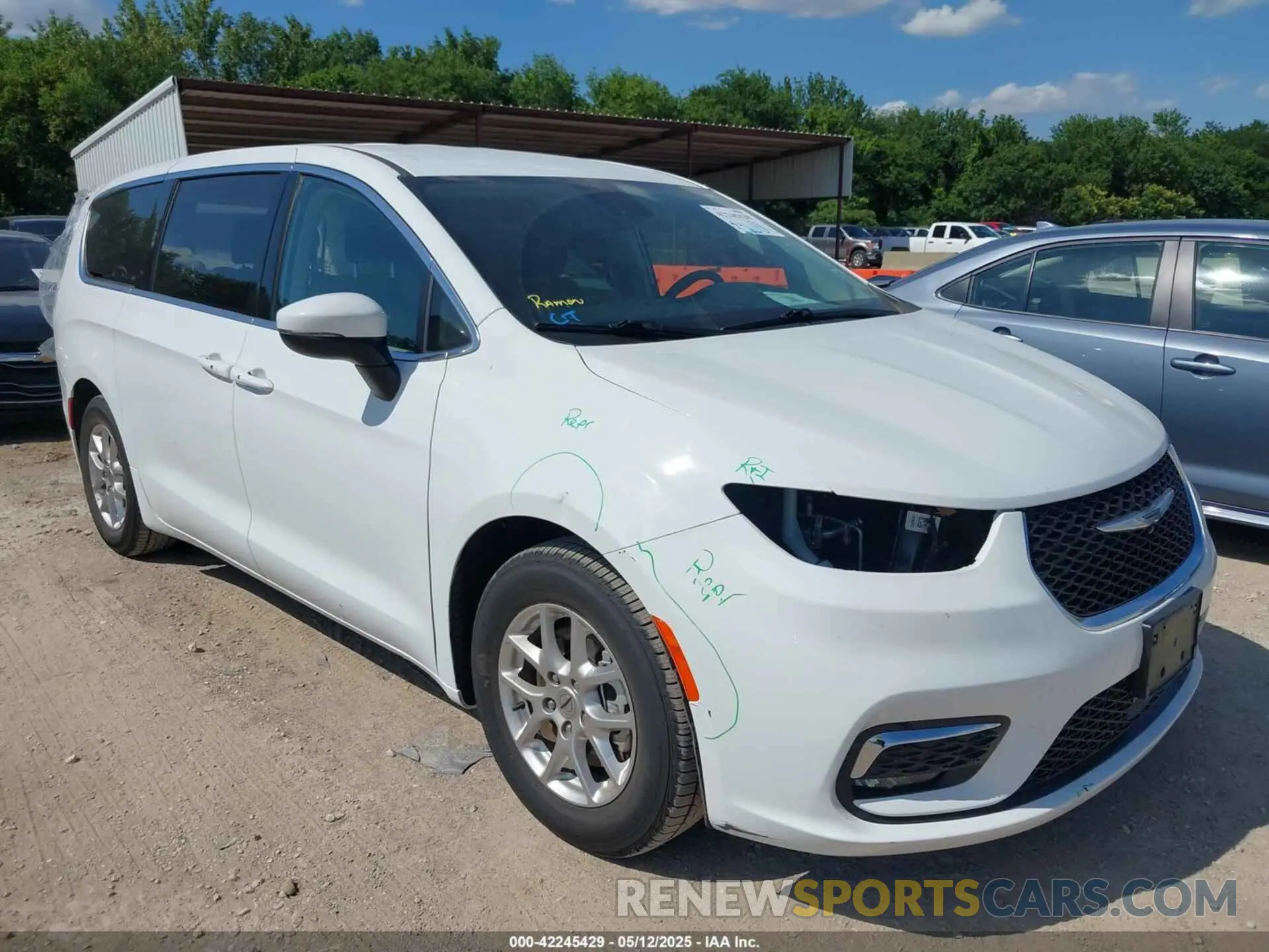 1 Photograph of a damaged car 2C4RC1BG2PR613185 CHRYSLER PACIFICA 2023