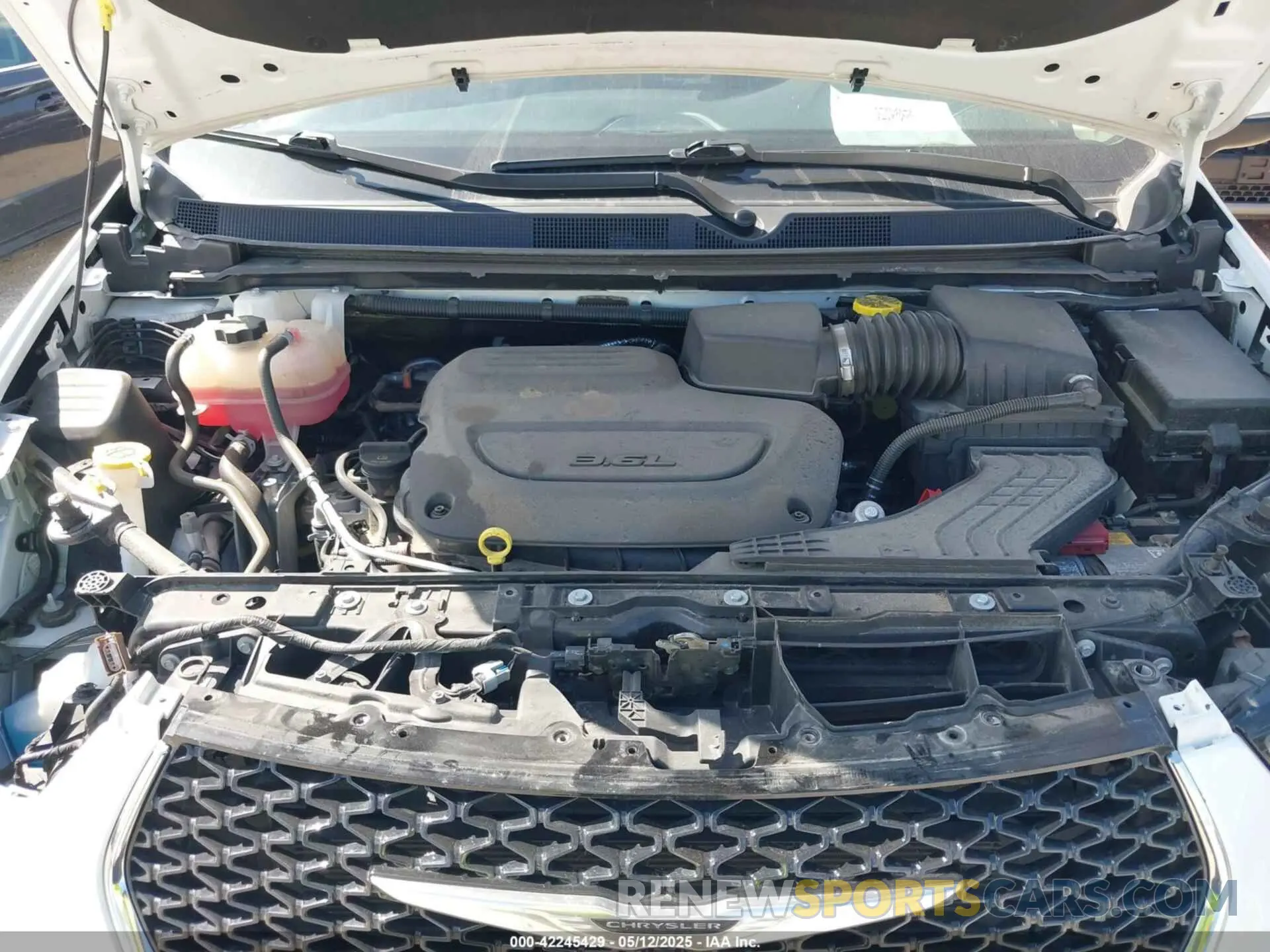 10 Photograph of a damaged car 2C4RC1BG2PR613185 CHRYSLER PACIFICA 2023