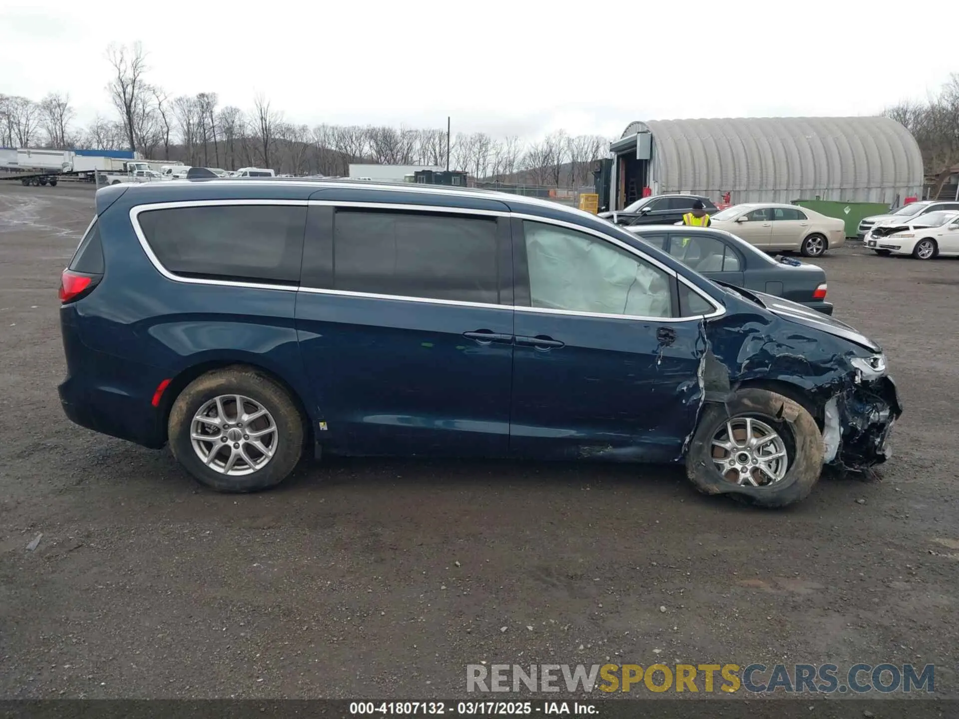 13 Photograph of a damaged car 2C4RC1BG3PR508168 CHRYSLER PACIFICA 2023