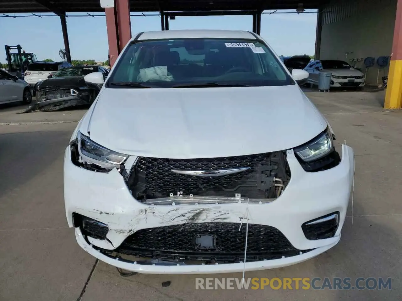5 Photograph of a damaged car 2C4RC1BG3PR577491 CHRYSLER PACIFICA 2023