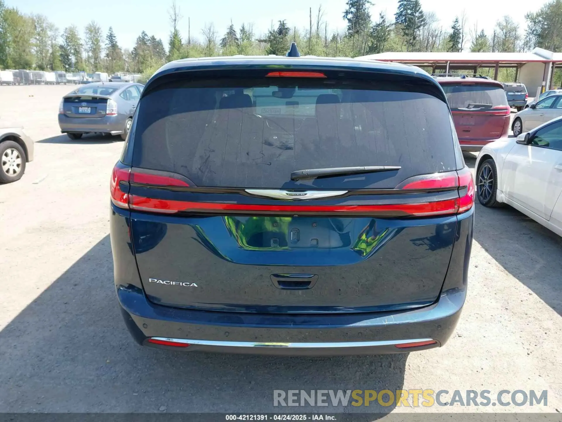 17 Photograph of a damaged car 2C4RC1BG3PR597241 CHRYSLER PACIFICA 2023