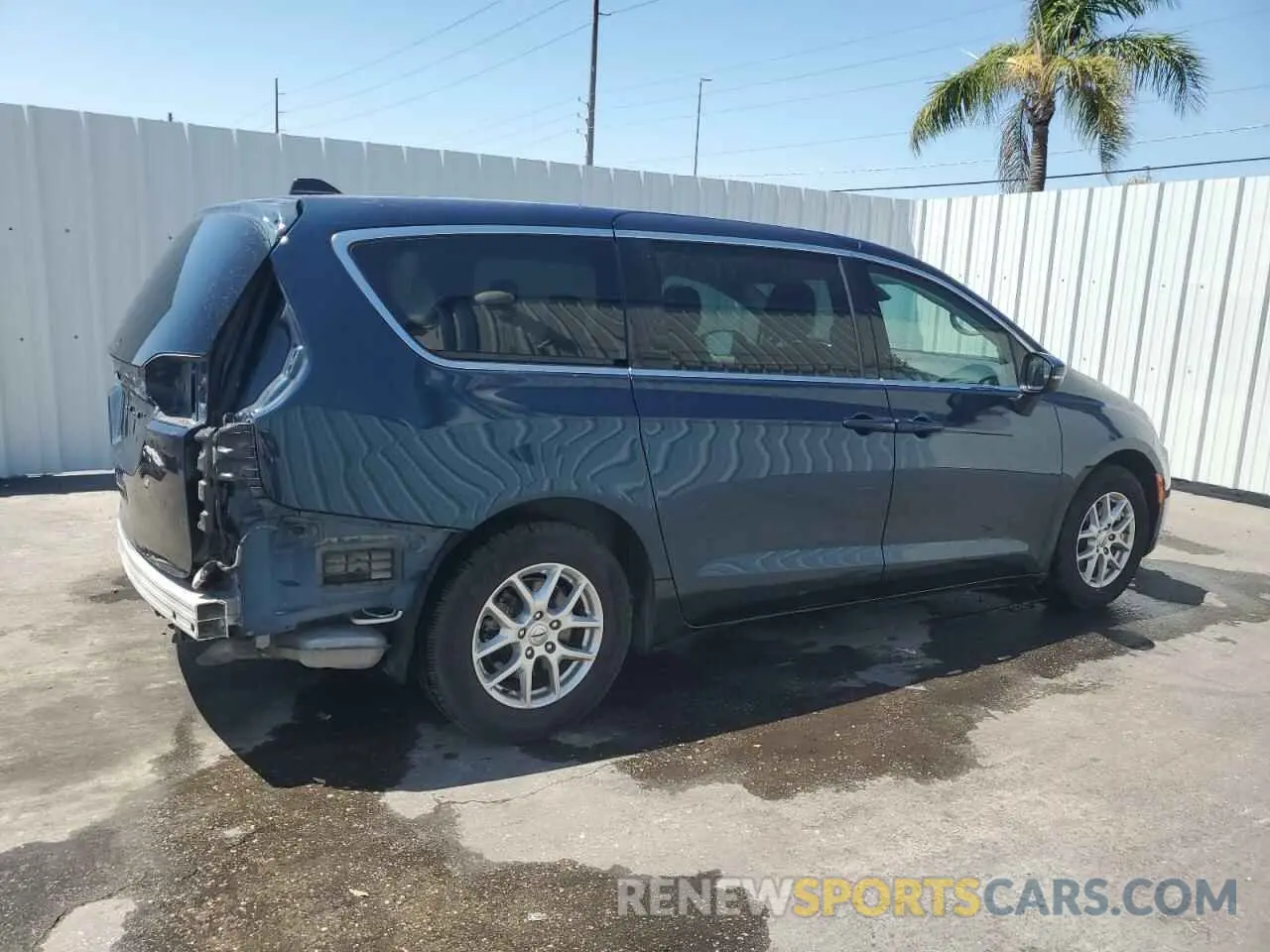 3 Photograph of a damaged car 2C4RC1BG4PR574258 CHRYSLER PACIFICA 2023