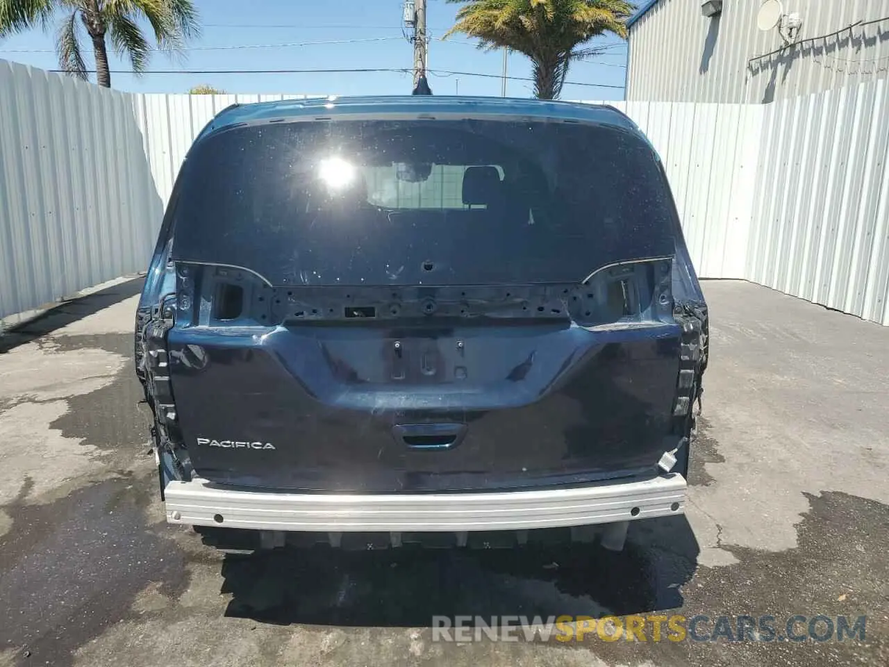 6 Photograph of a damaged car 2C4RC1BG4PR574258 CHRYSLER PACIFICA 2023