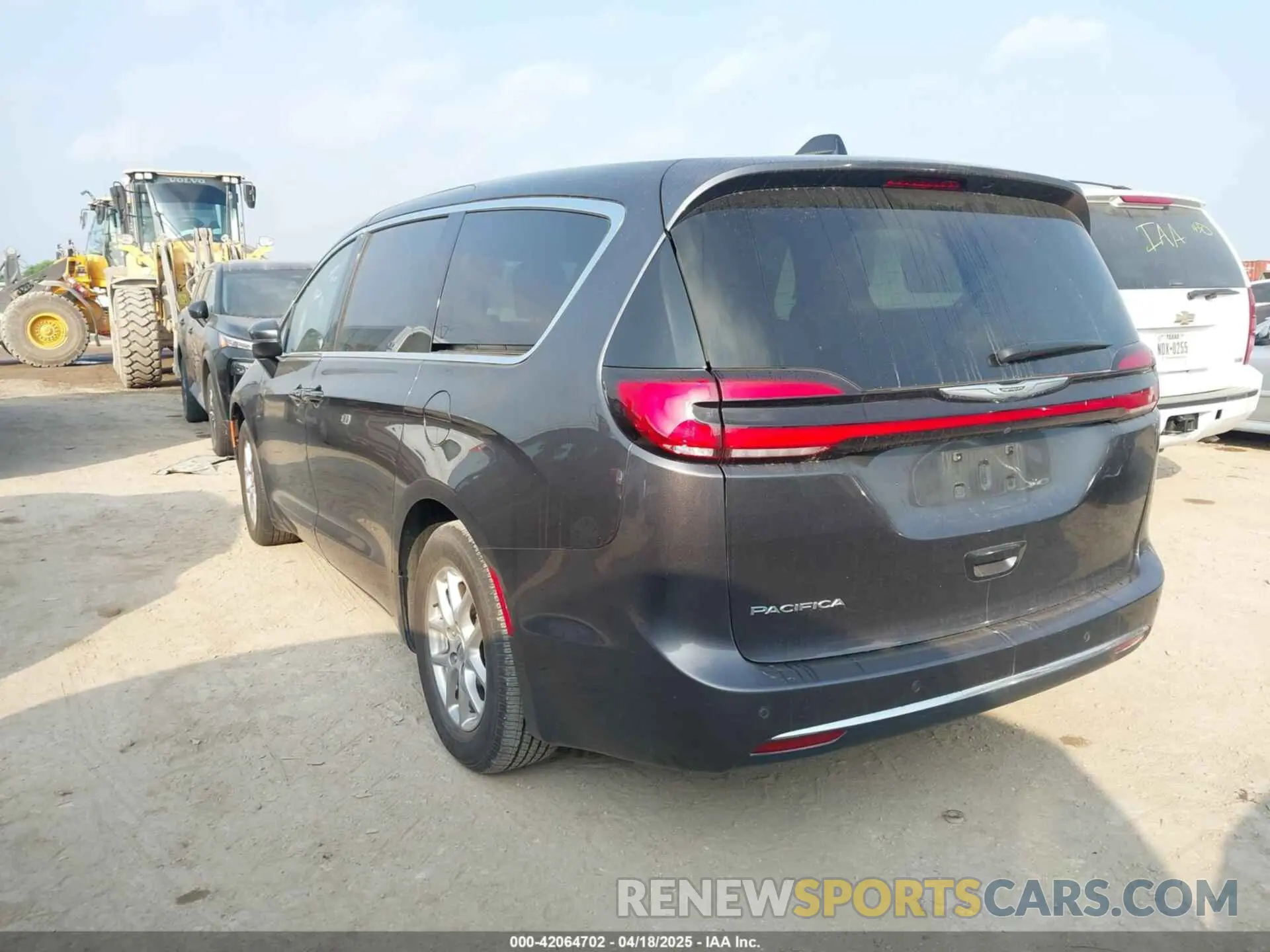 3 Photograph of a damaged car 2C4RC1BG4PR577502 CHRYSLER PACIFICA 2023
