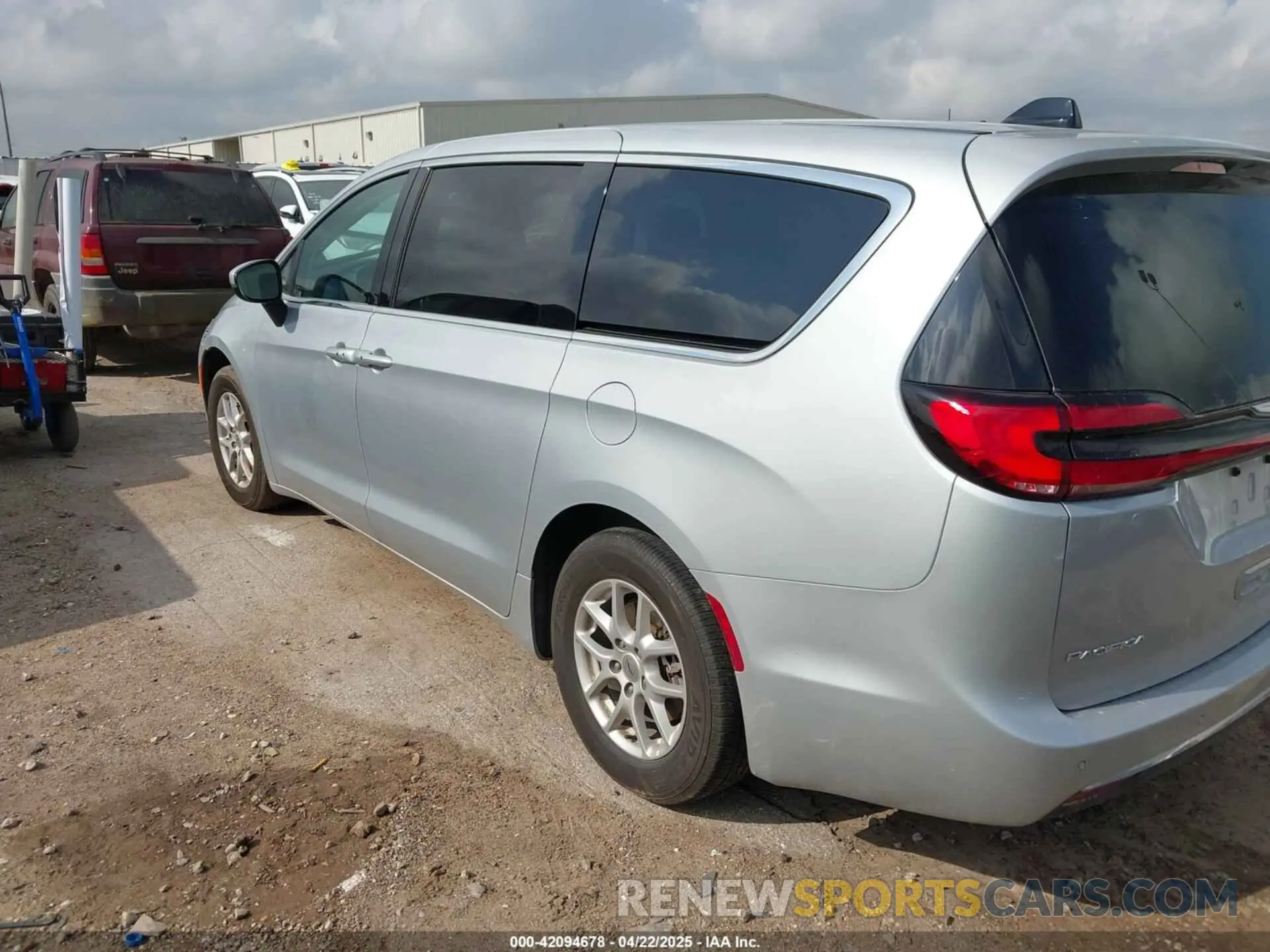 3 Photograph of a damaged car 2C4RC1BG4PR594204 CHRYSLER PACIFICA 2023