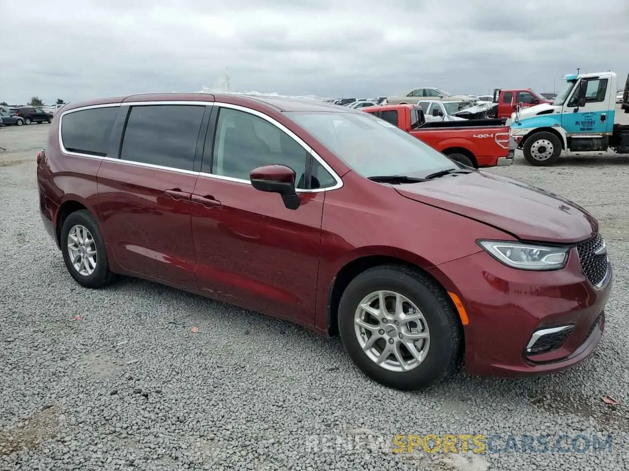 4 Photograph of a damaged car 2C4RC1BG4PR613656 CHRYSLER PACIFICA 2023