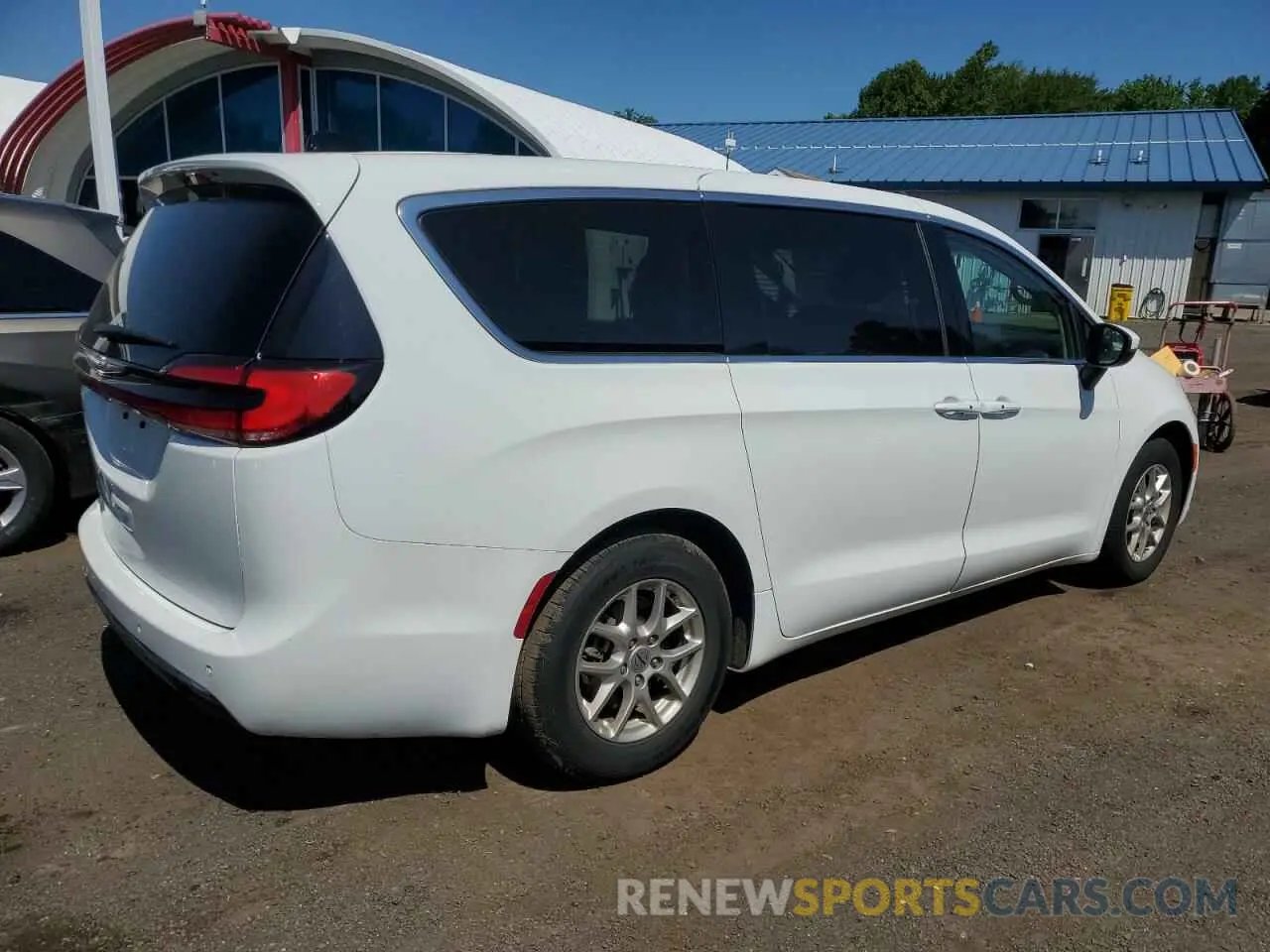 3 Photograph of a damaged car 2C4RC1BG4PR624821 CHRYSLER PACIFICA 2023