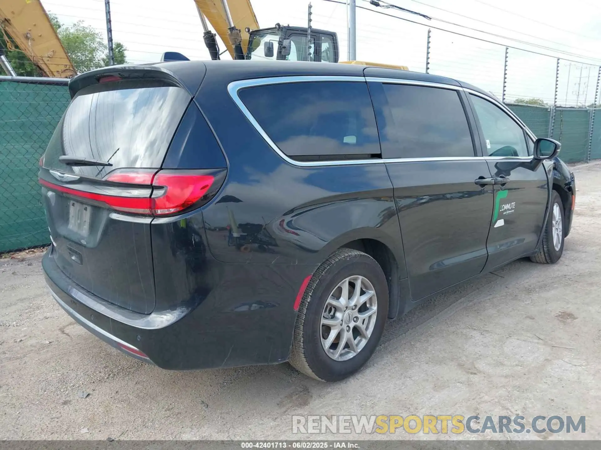 4 Photograph of a damaged car 2C4RC1BG4PR628092 CHRYSLER PACIFICA 2023