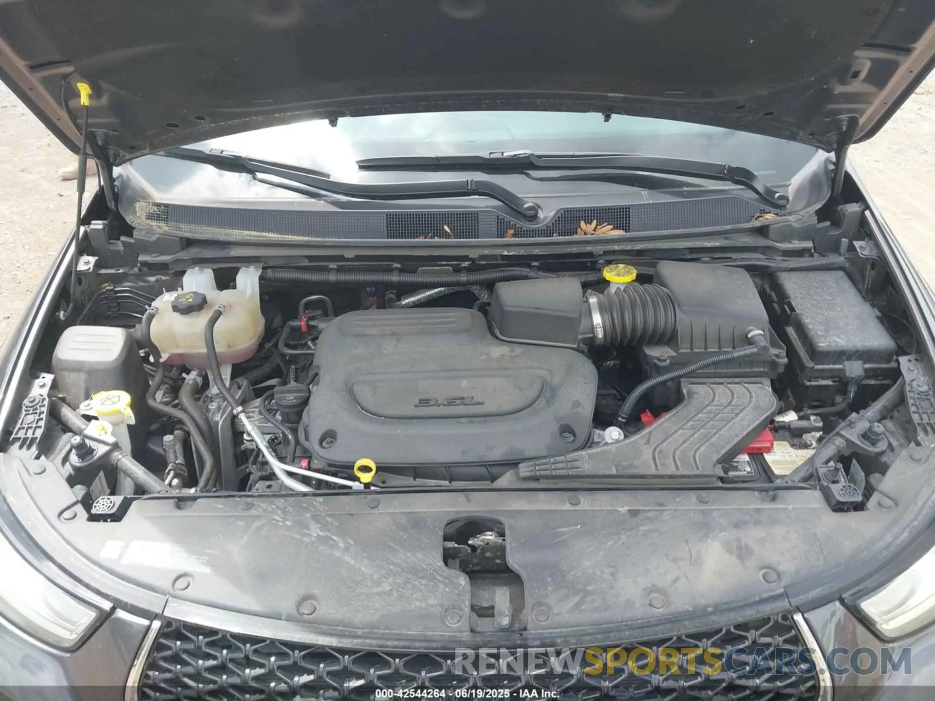 10 Photograph of a damaged car 2C4RC1BG5PR520967 CHRYSLER PACIFICA 2023