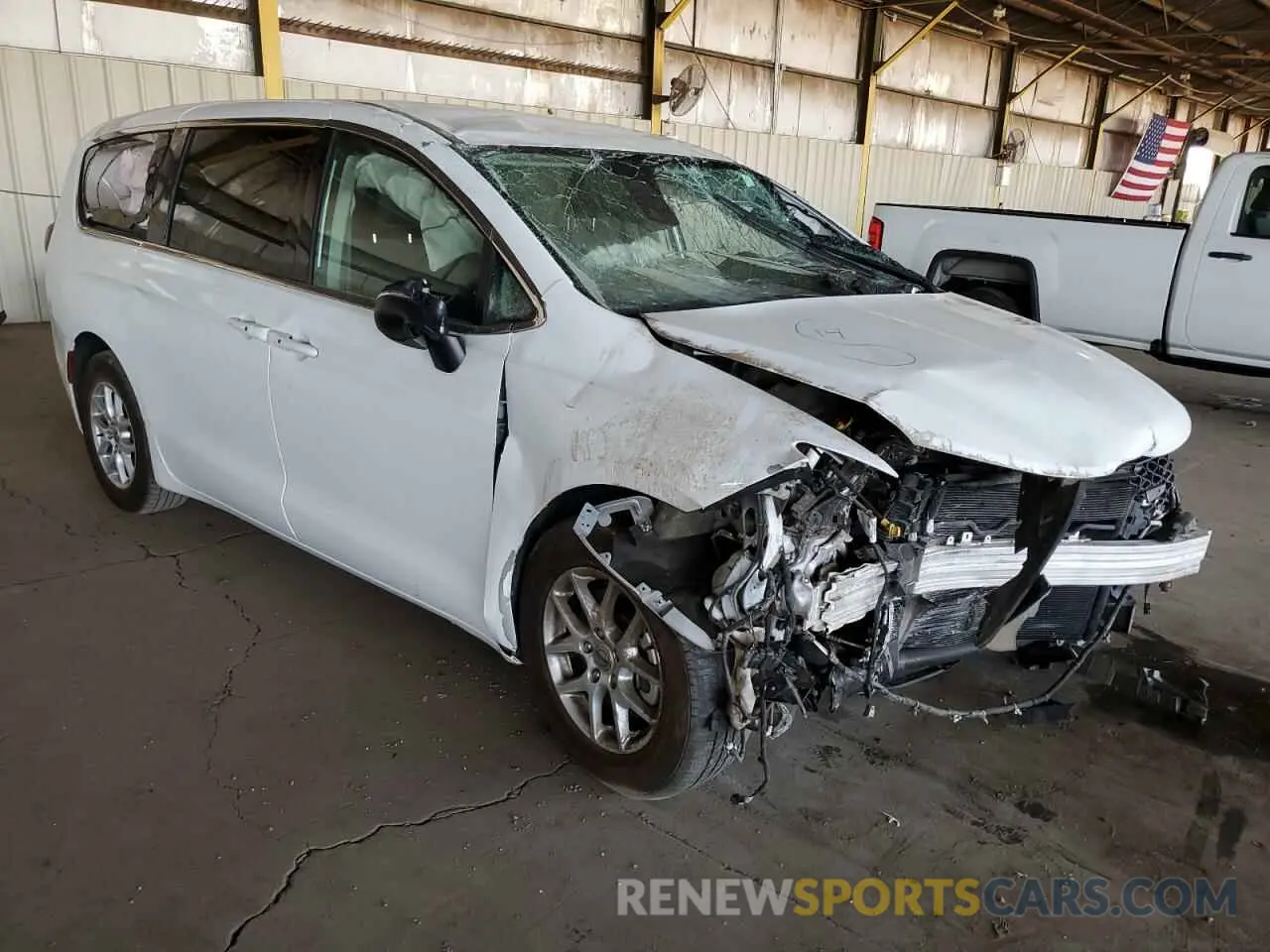 4 Photograph of a damaged car 2C4RC1BG5PR532391 CHRYSLER PACIFICA 2023