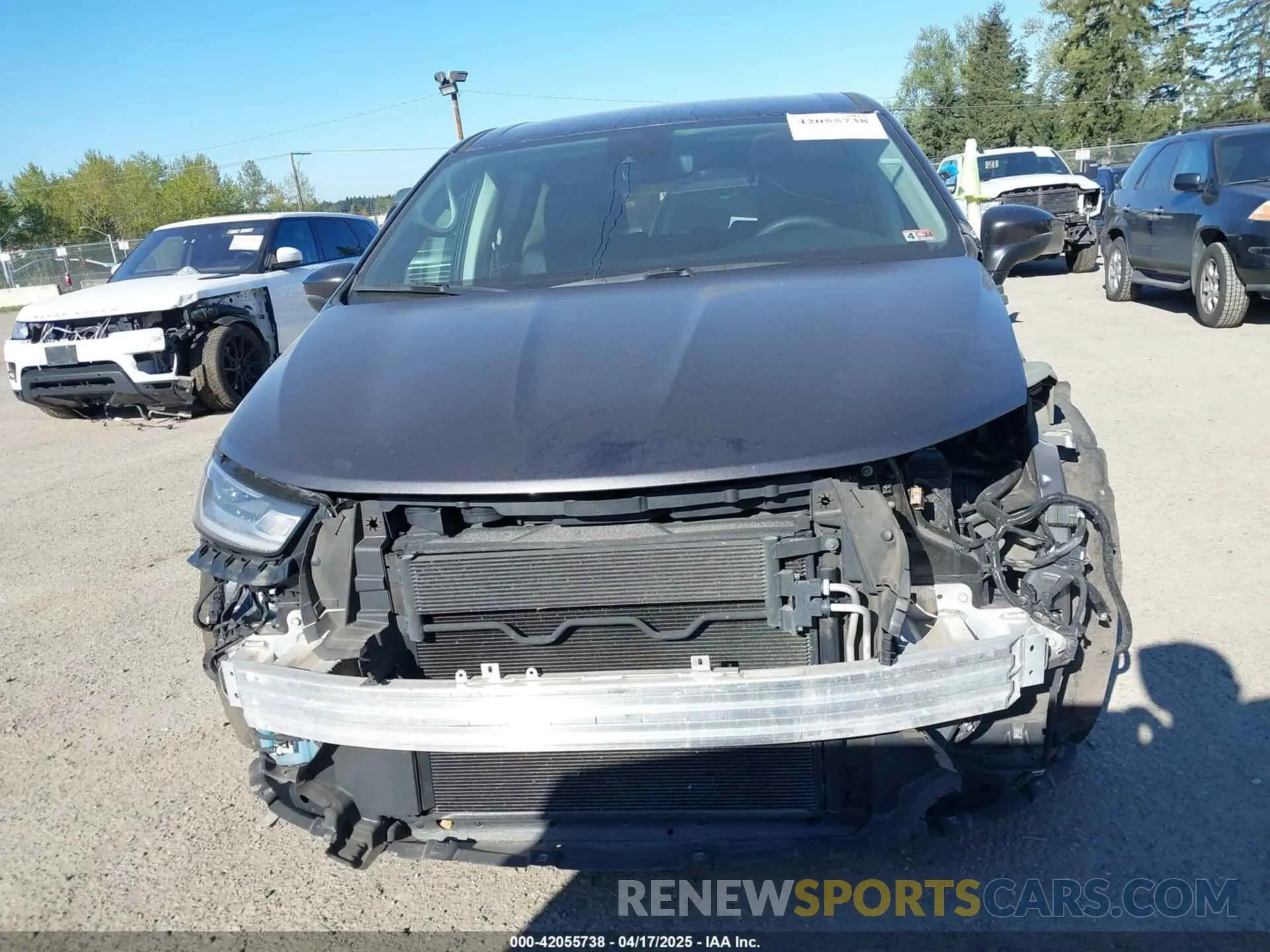 13 Photograph of a damaged car 2C4RC1BG5PR550499 CHRYSLER PACIFICA 2023