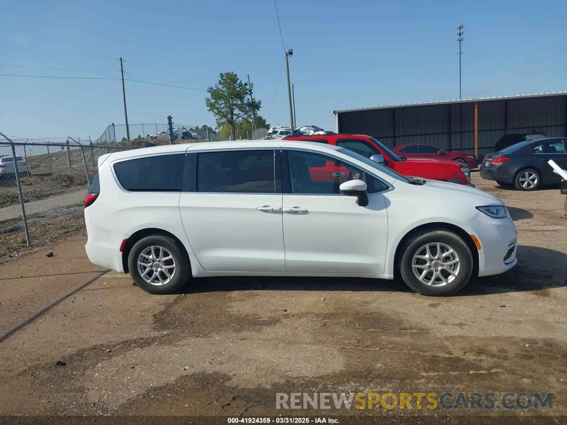 14 Photograph of a damaged car 2C4RC1BG5PR550650 CHRYSLER PACIFICA 2023
