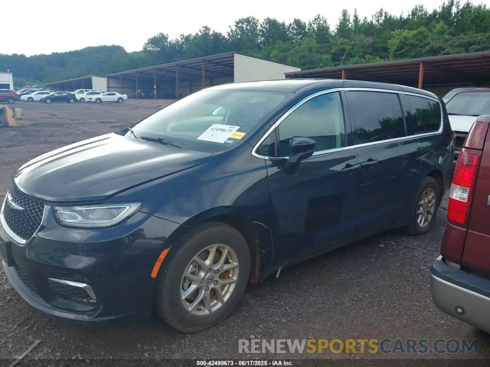 14 Photograph of a damaged car 2C4RC1BG5PR560126 CHRYSLER PACIFICA 2023