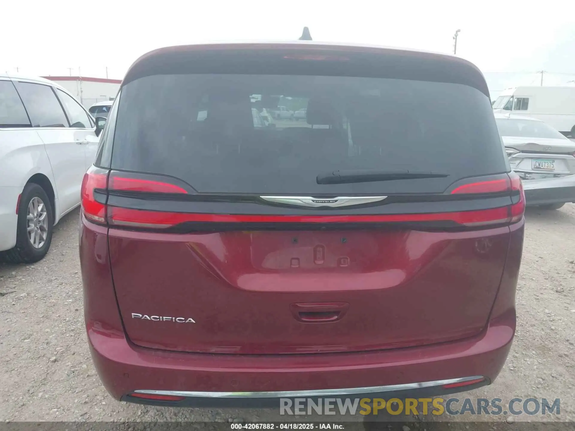 16 Photograph of a damaged car 2C4RC1BG5PR578223 CHRYSLER PACIFICA 2023